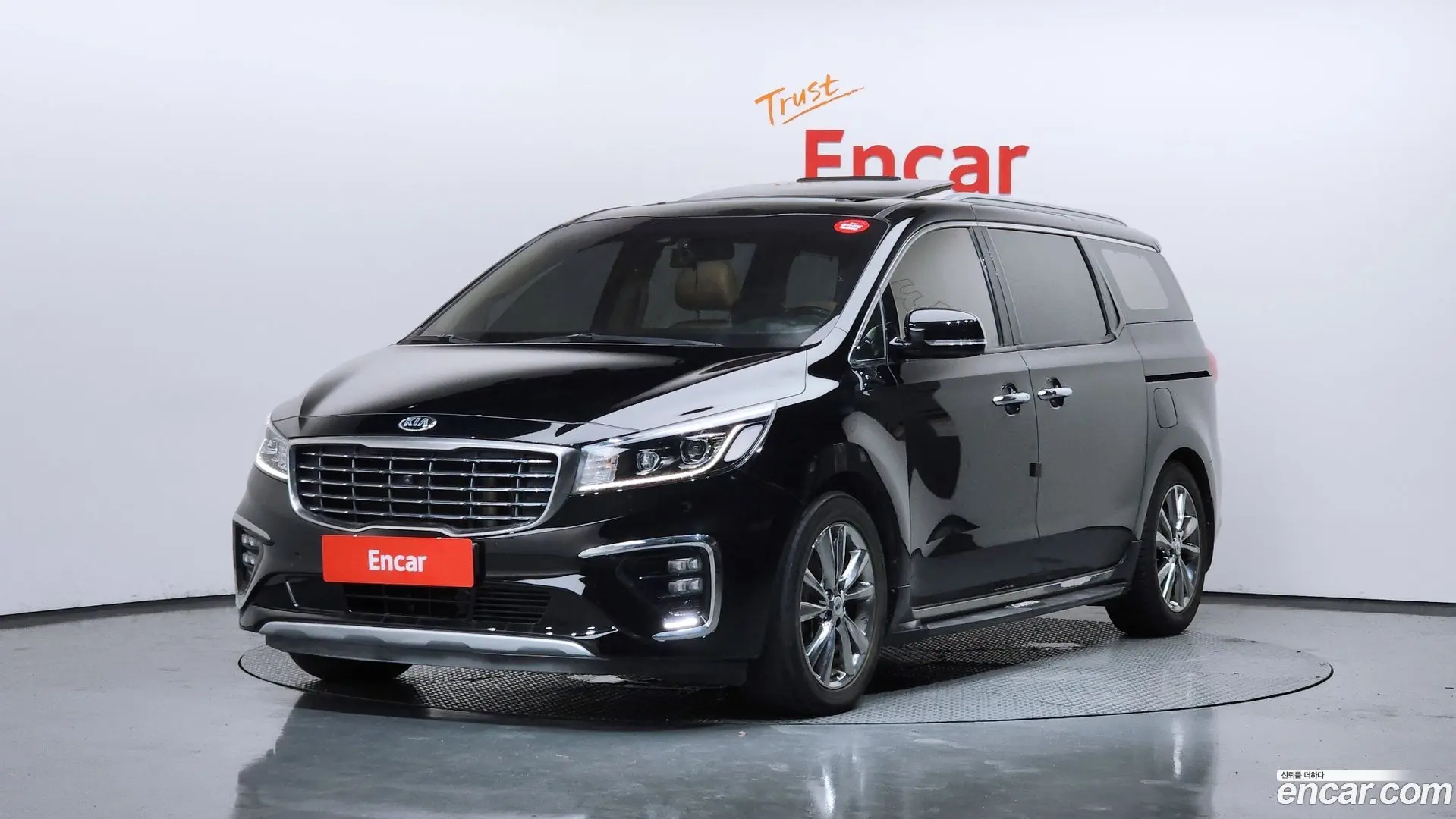 Main__Slider__Photo:Canival Kia 2019.10-0