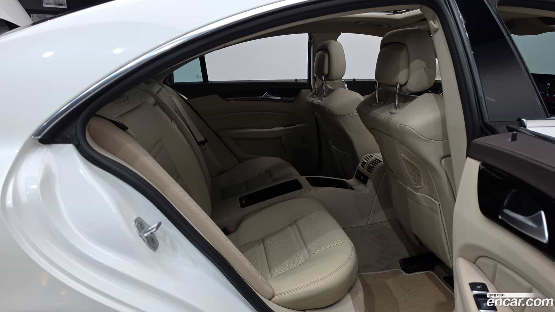 CLS-Class Mercedes-Benz 2017.1-OPTION-016
