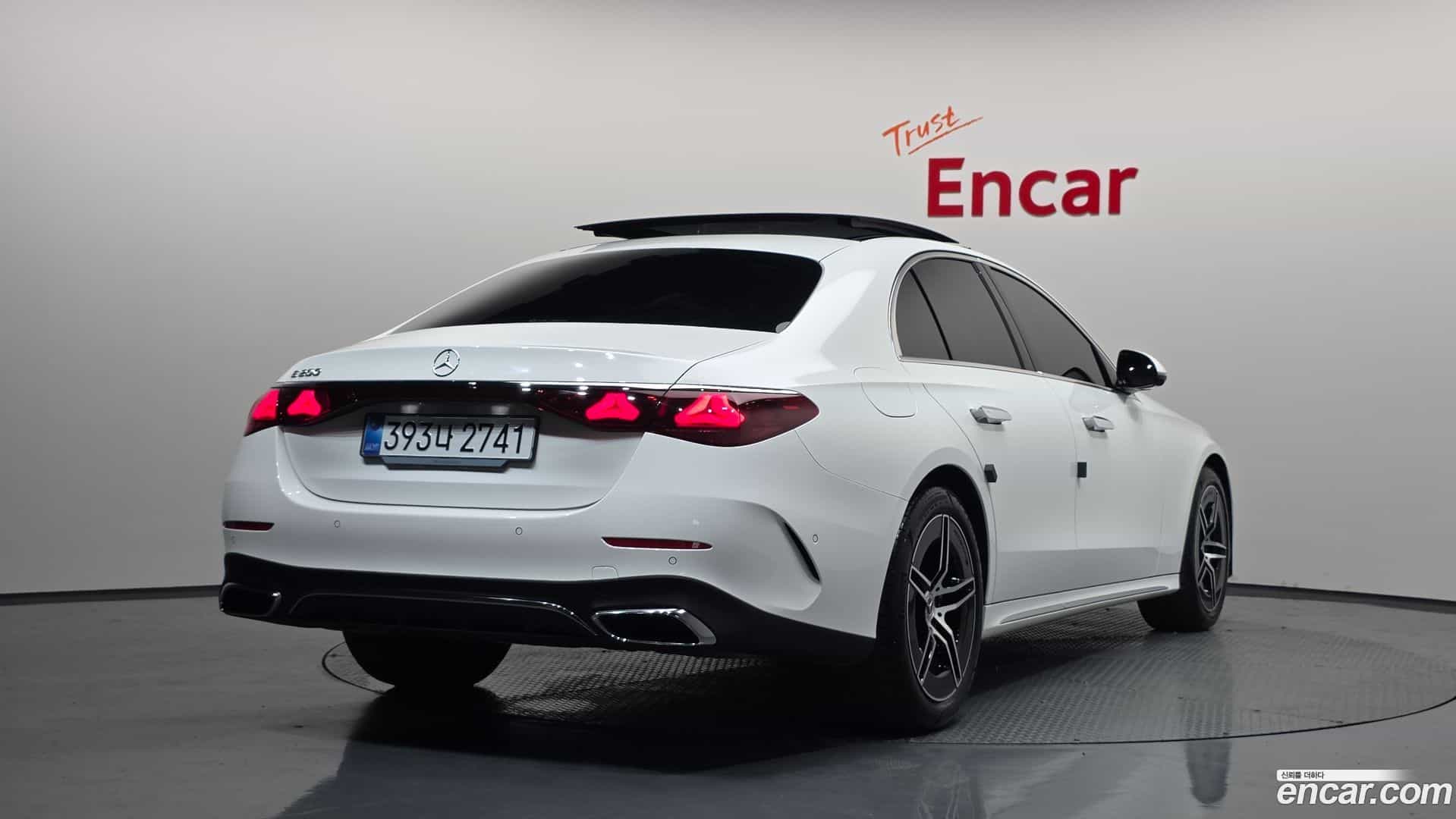 E-Class Mercedes-Benz 2026.1-OUTER-002