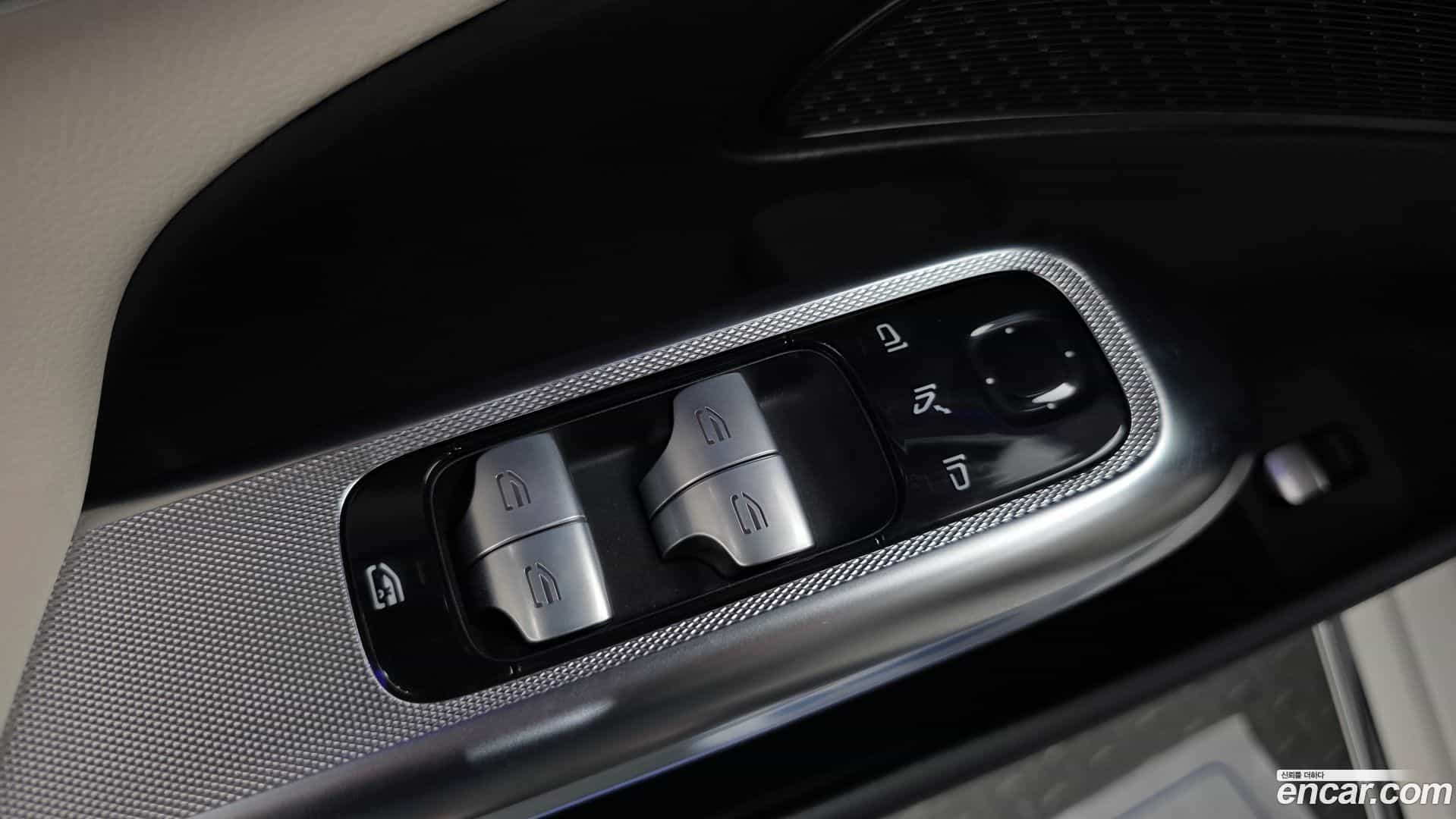 E-Class Mercedes-Benz 2026.1-OPTION-047