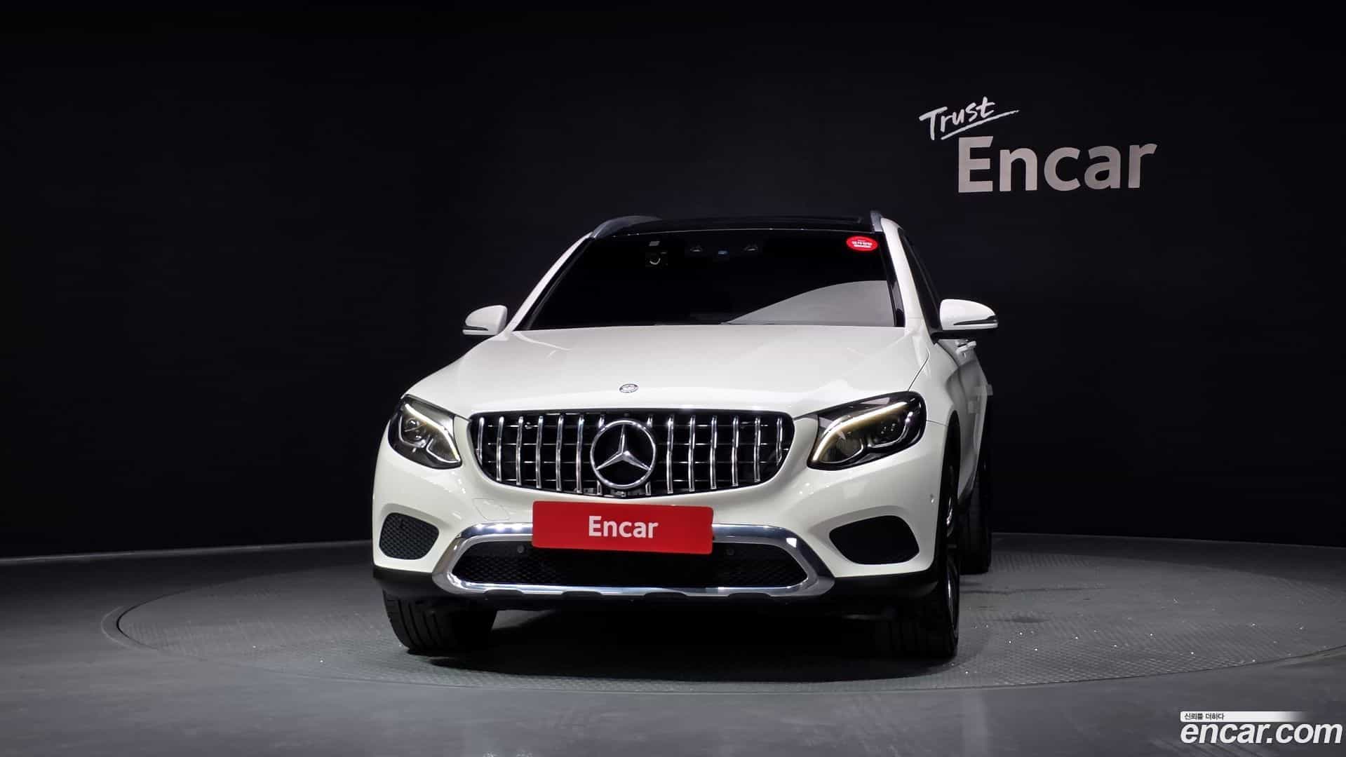 GLC-Class Mercedes-Benz 2017.0-OUTER-003