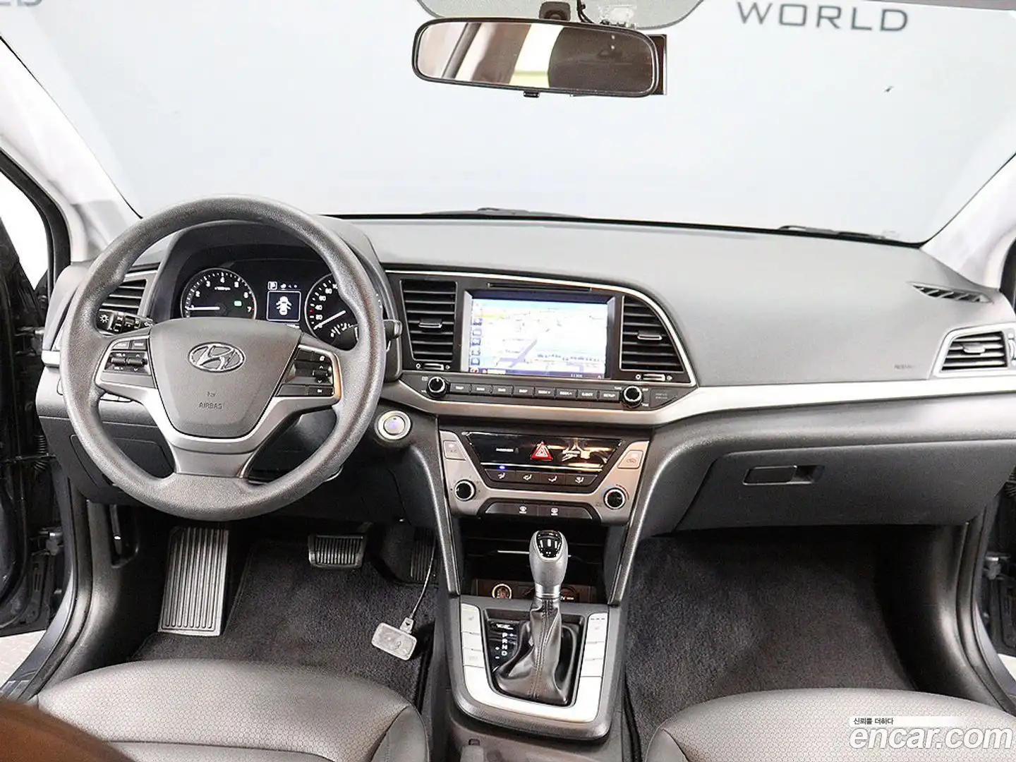 AVANTE Hyundai 2017.1-OUTER-006