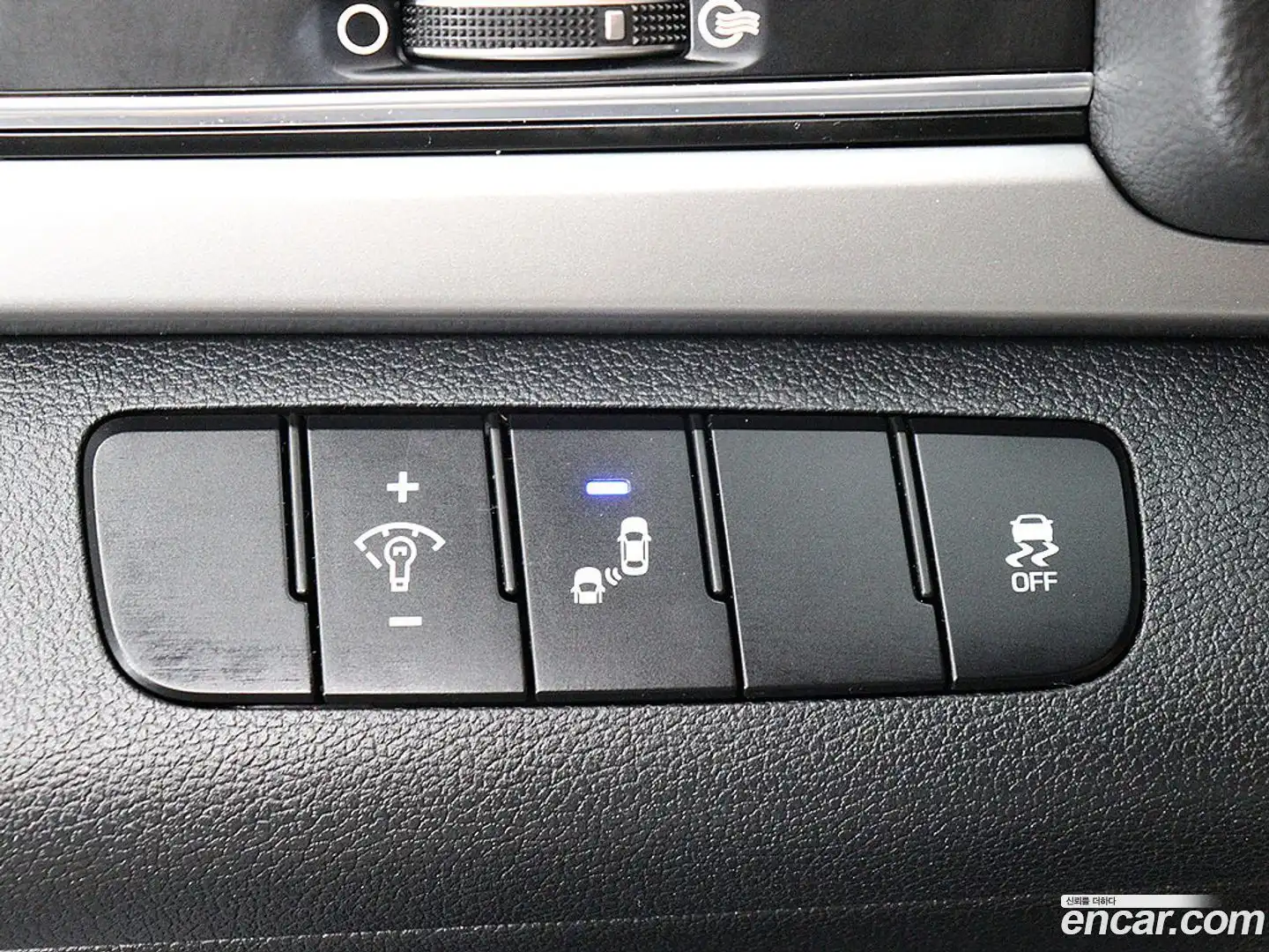 AVANTE Hyundai 2017.1-OPTION-019