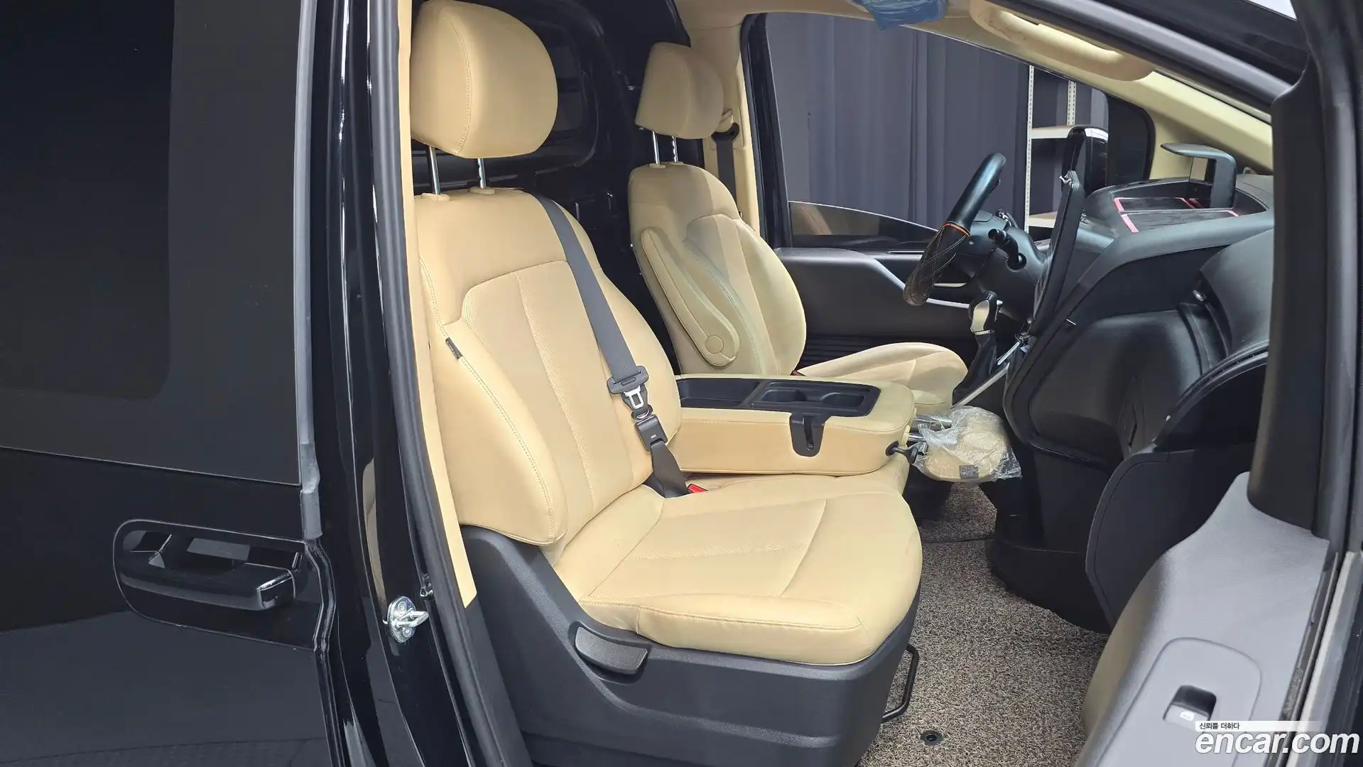 Staria Hyundai 2021.8-OPTION-015