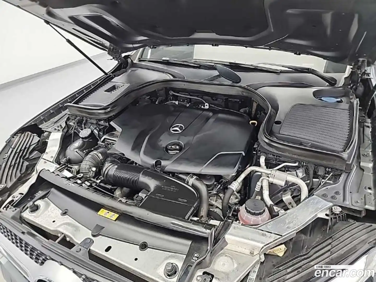 GLC-Class Mercedes-Benz 2017.6-OUTER-005