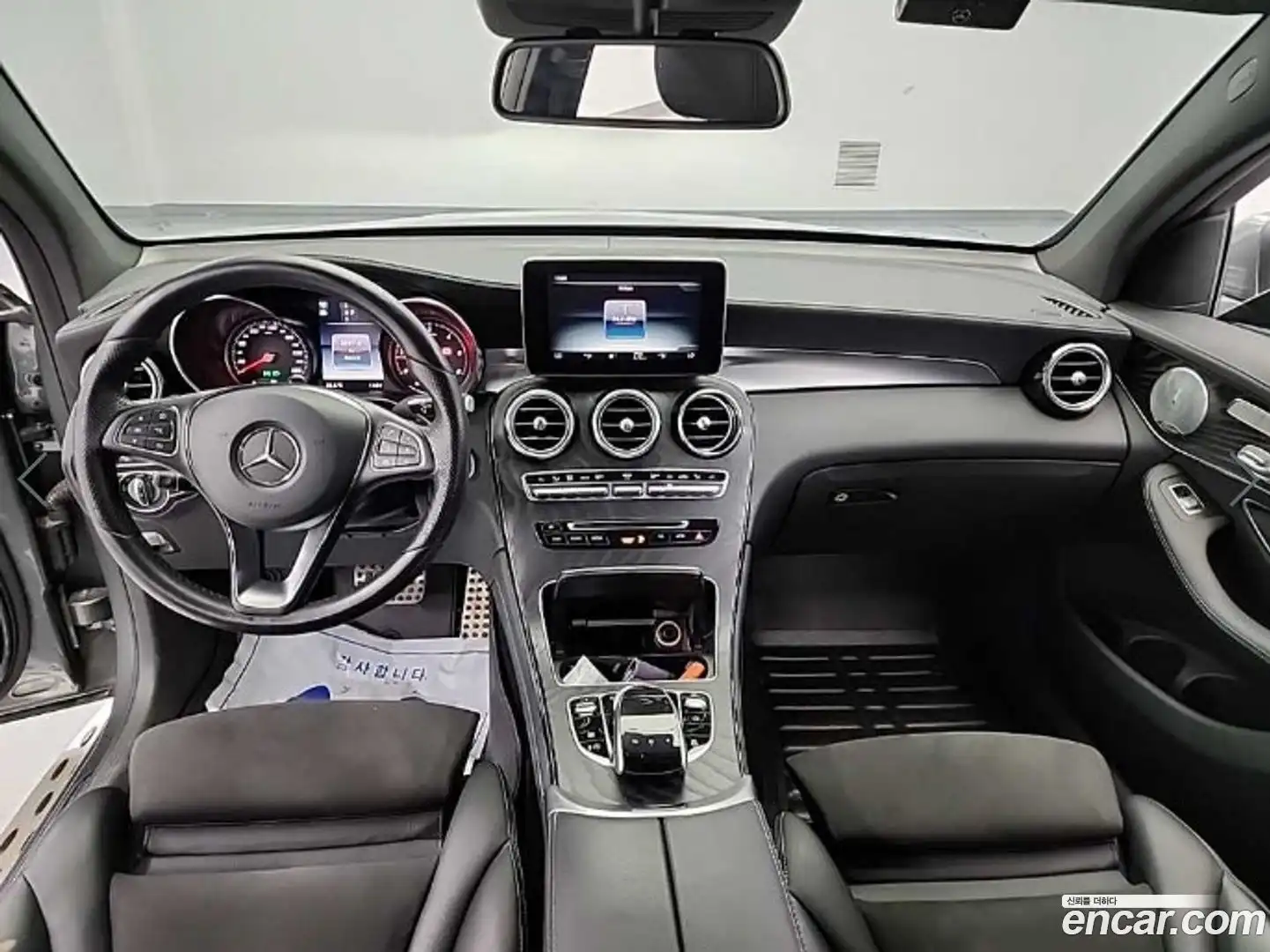 GLC-Class Mercedes-Benz 2017.6-INNER-007
