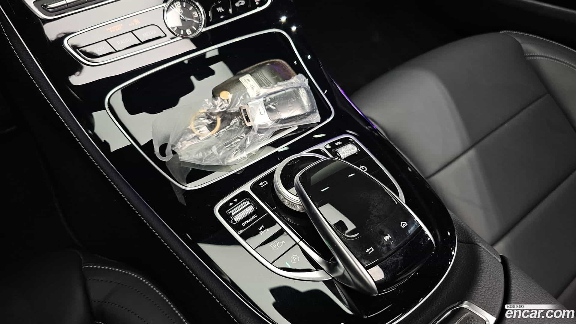 E-Class Mercedes-Benz 2019.8-OPTION-022