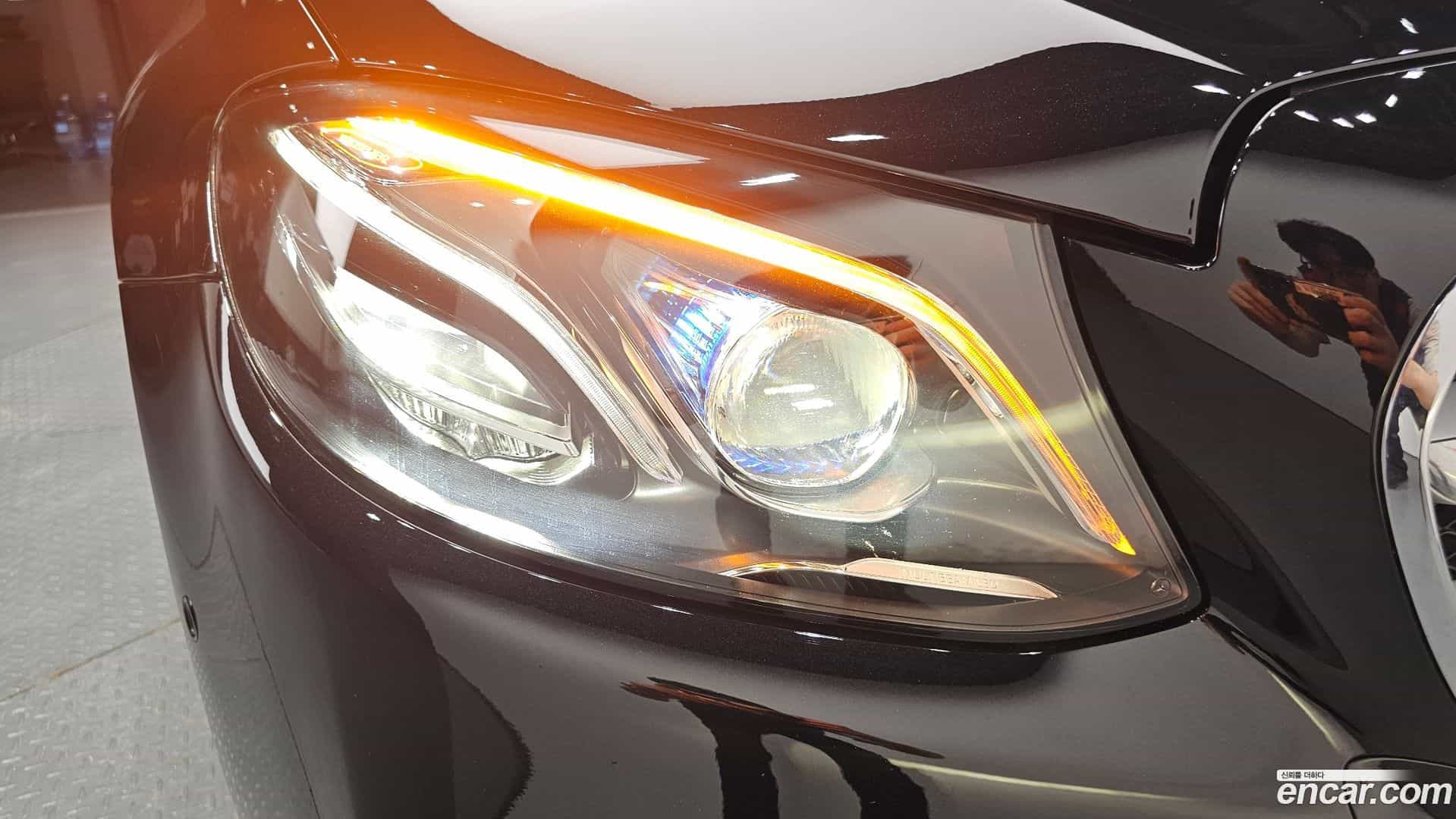 E-Class Mercedes-Benz 2019.8-OUTER-032