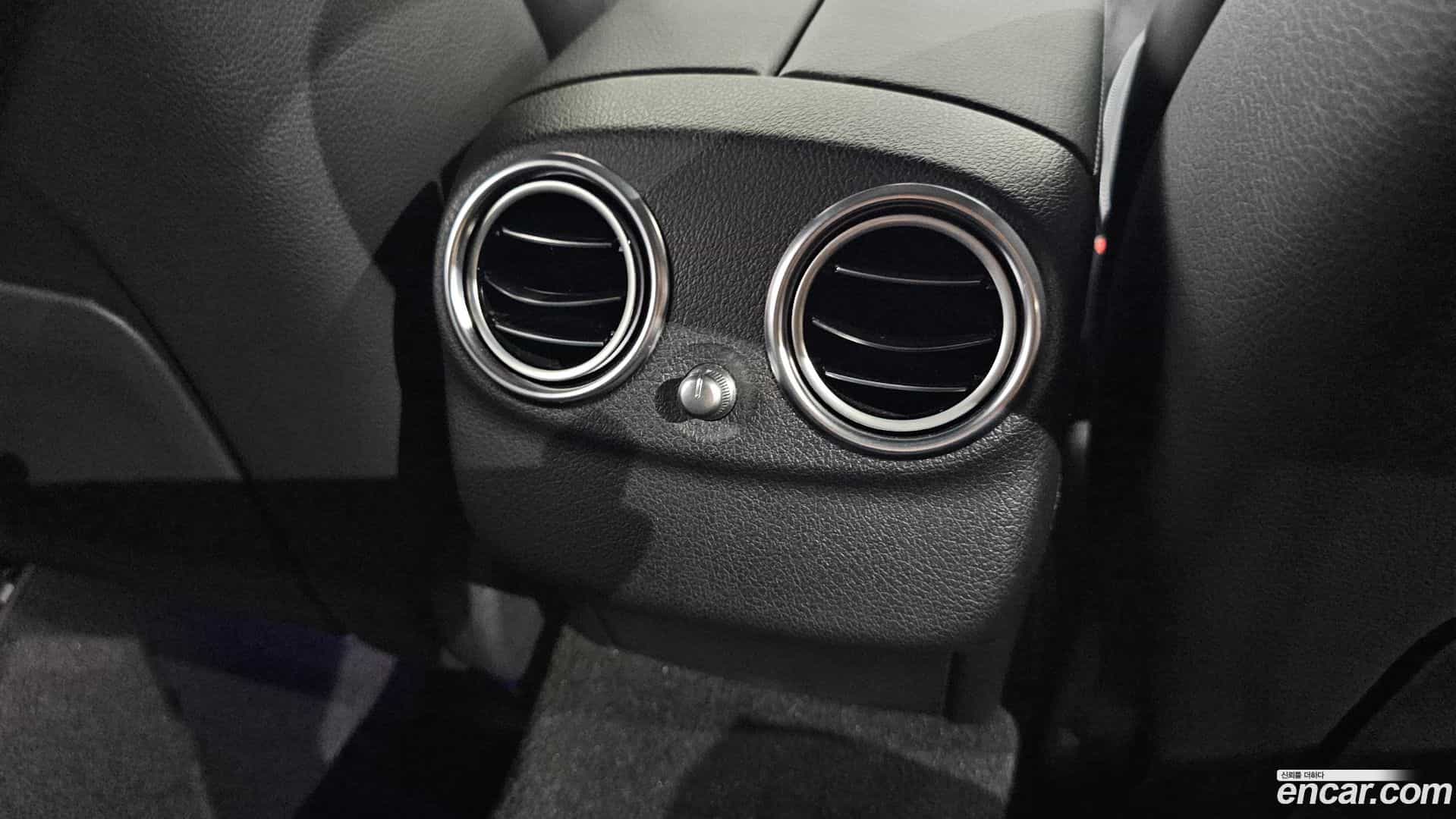 E-Class Mercedes-Benz 2019.8-OPTION-044
