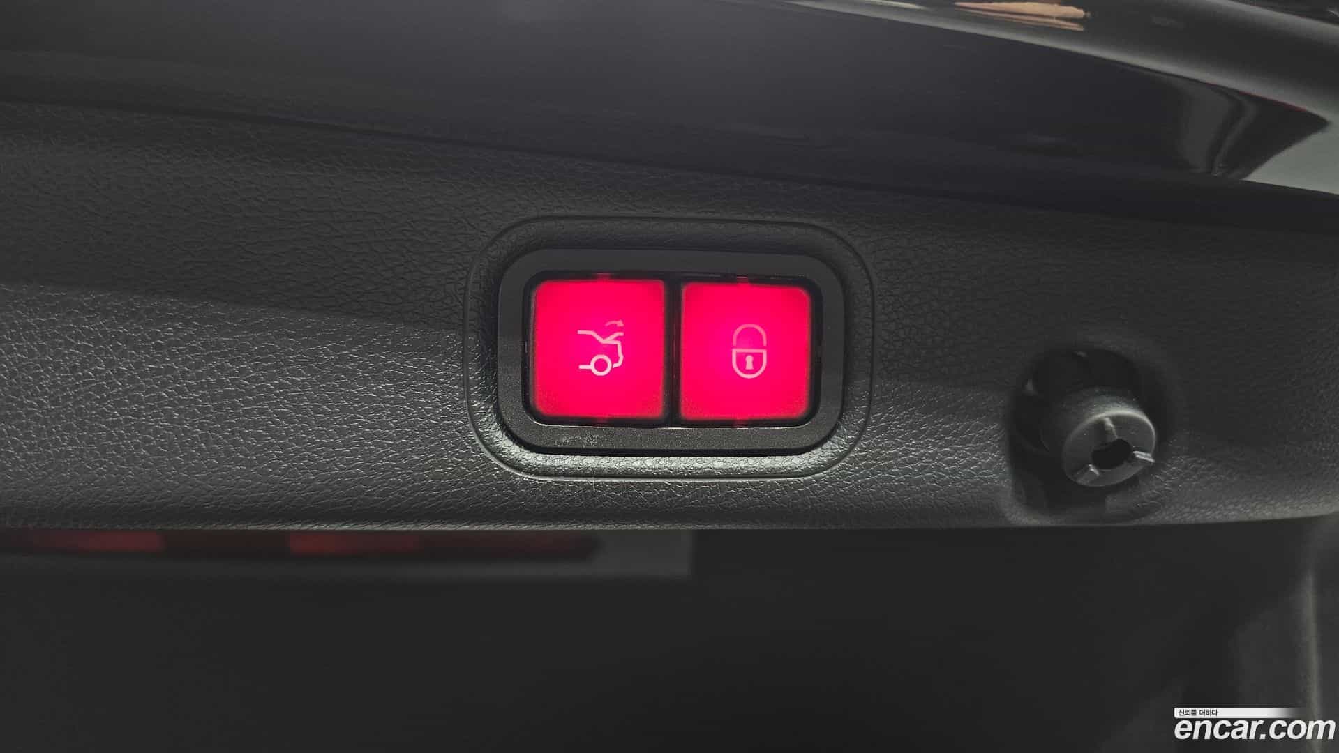 E-Class Mercedes-Benz 2019.8-OPTION-045
