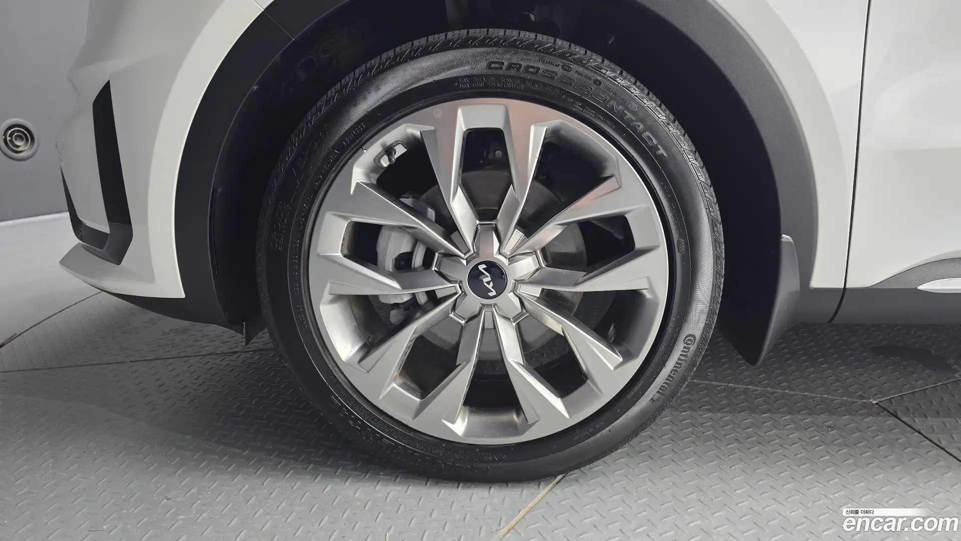 Sorento Kia 2023.4-OUTER-005
