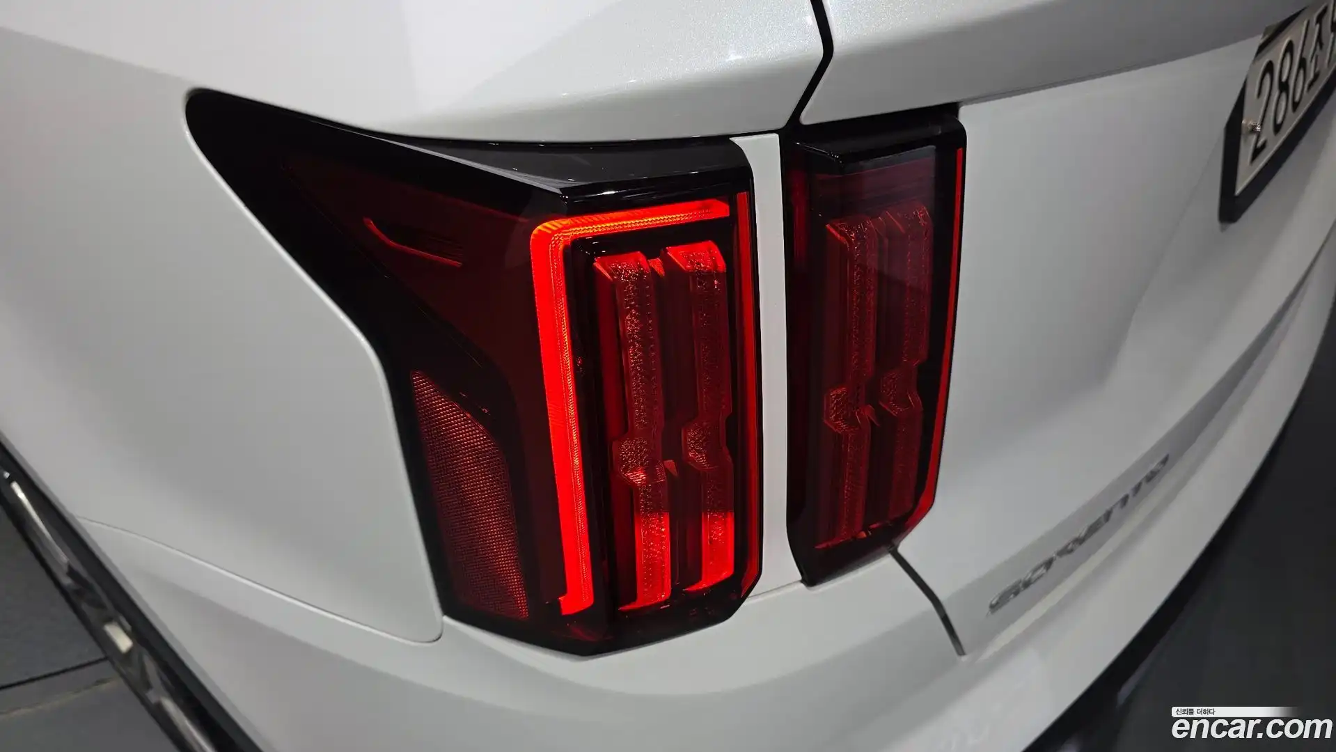 Sorento Kia 2023.4-OUTER-033
