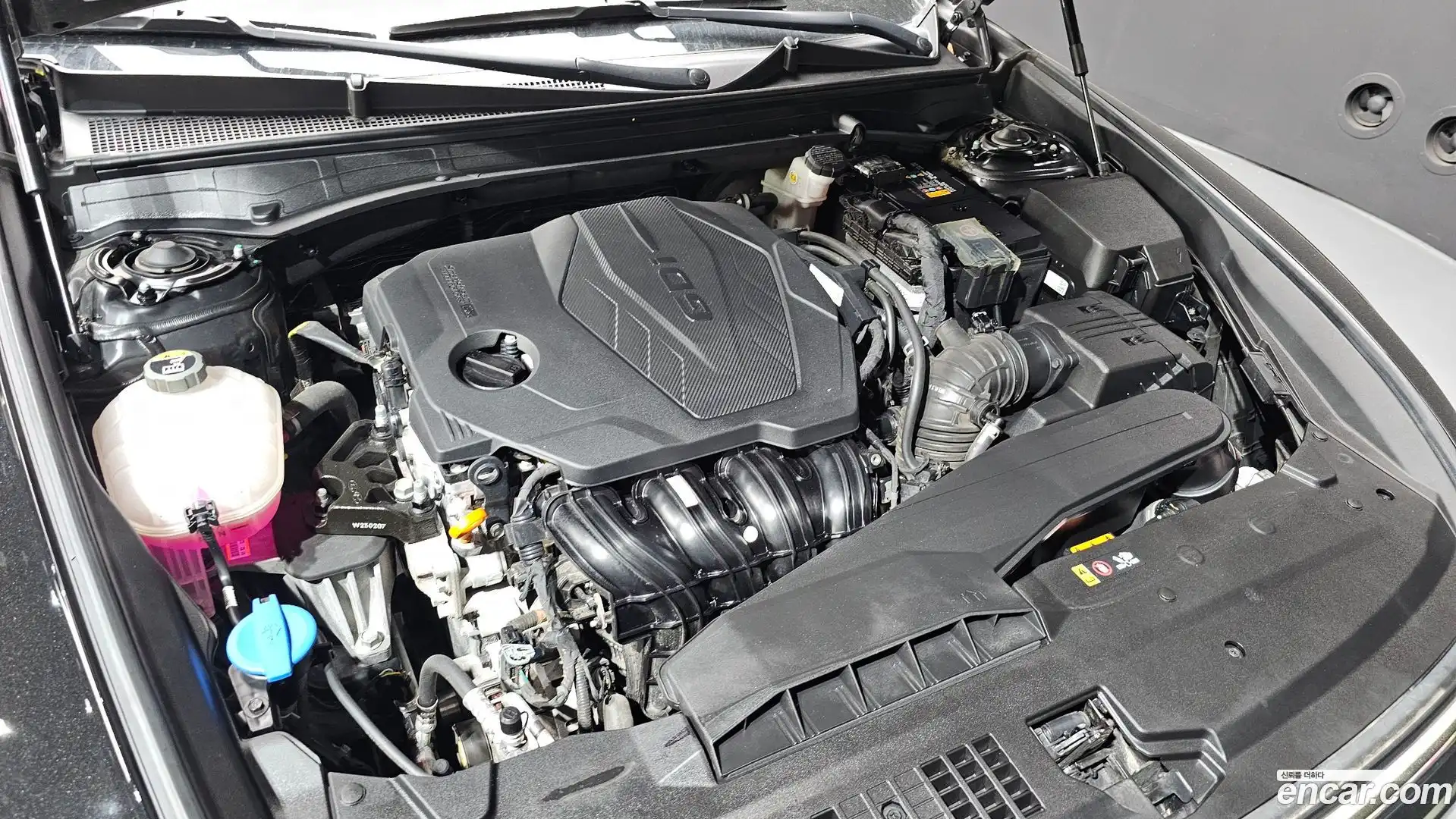 Grandeur Hyundai 2023.2-OUTER-006