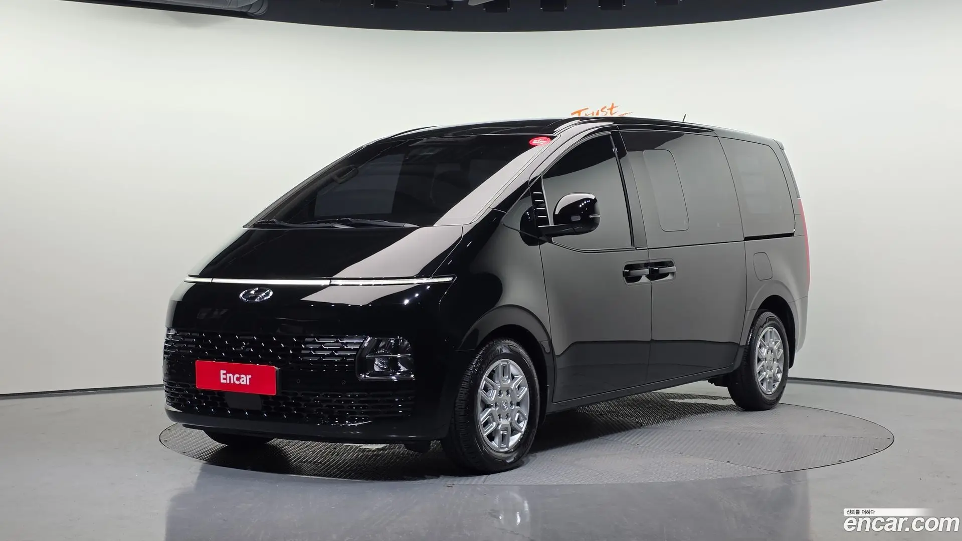 Main__Slider__Photo:Staria Hyundai 2023.0-0