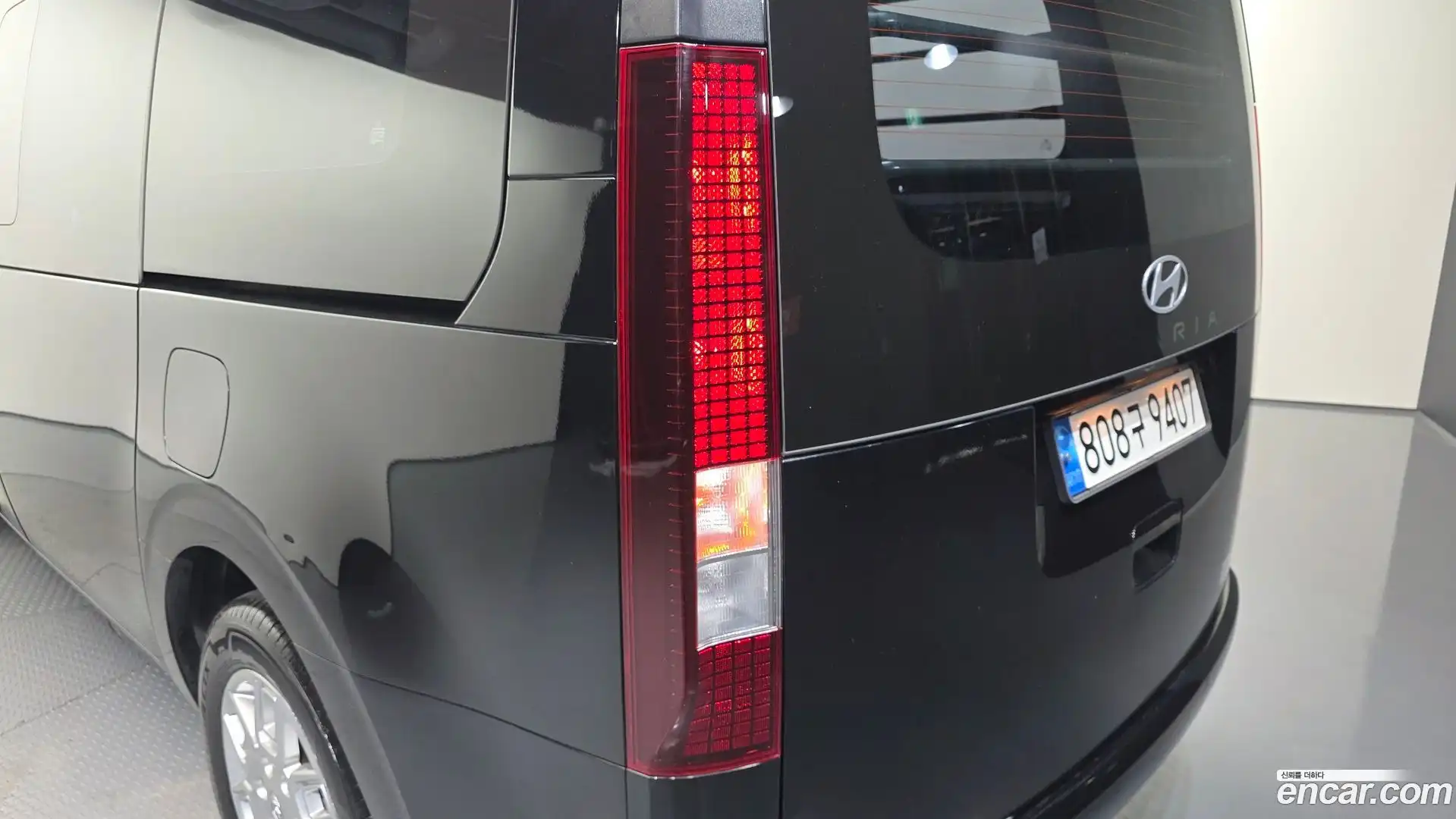 Staria Hyundai 2023.0-OUTER-033