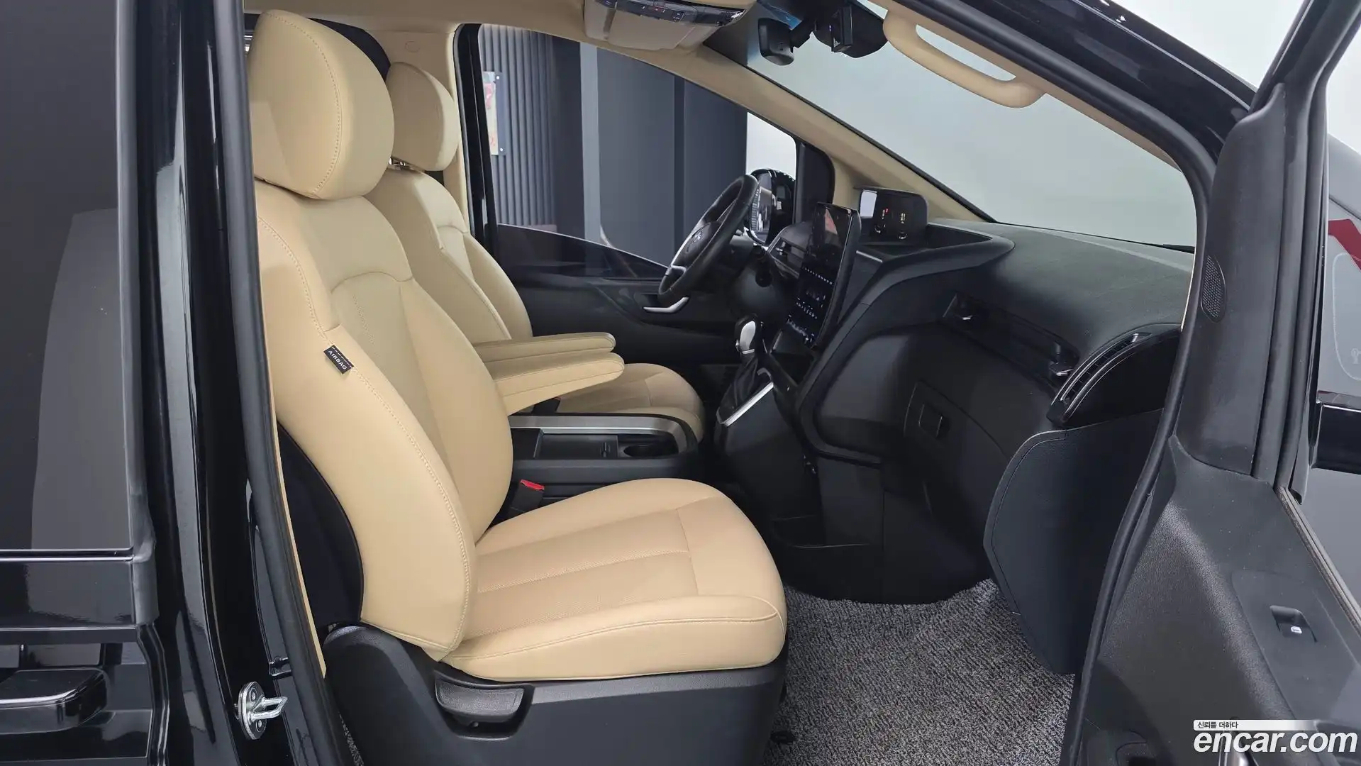 Staria Hyundai 2023.0-INNER-036