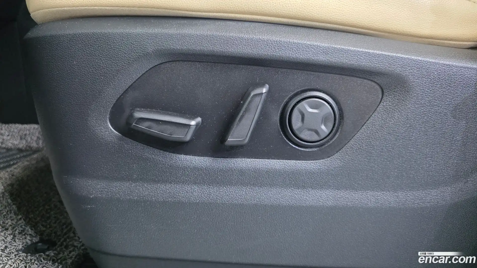 Staria Hyundai 2023.0-OPTION-041