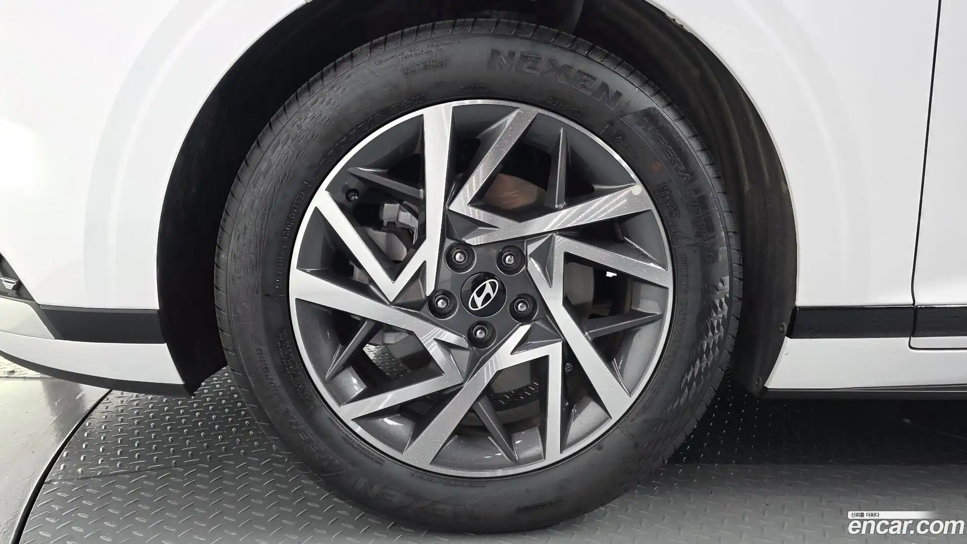 Grandeur Hyundai 2024.11-OUTER-005