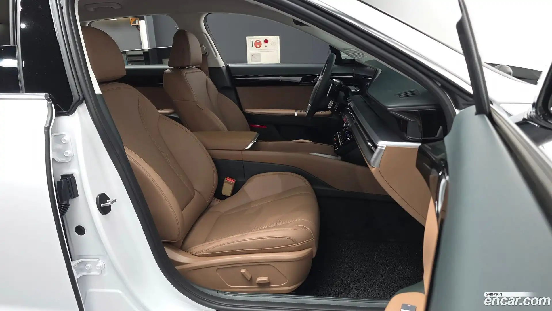Grandeur Hyundai 2024.11-OPTION-015