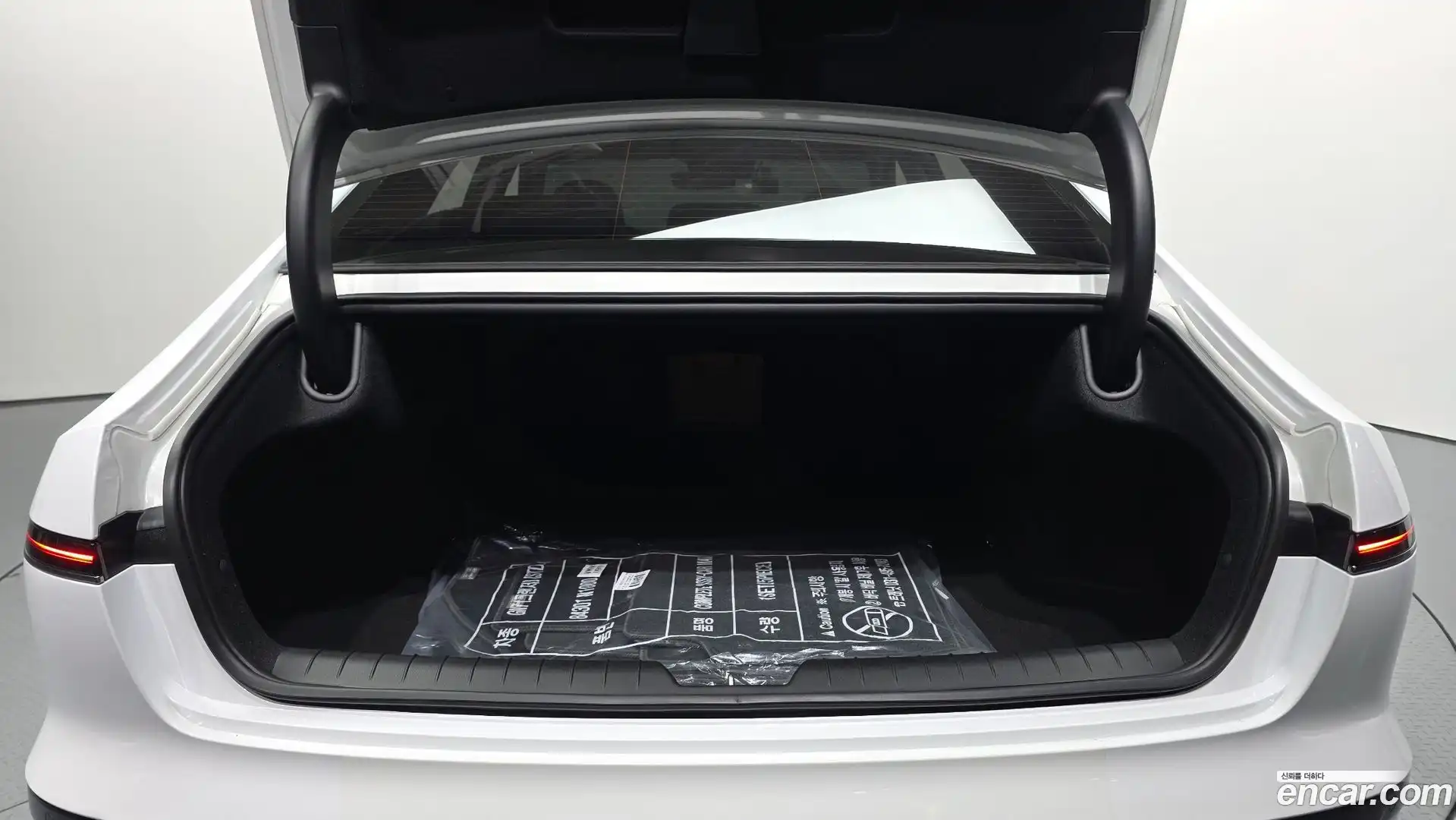 Grandeur Hyundai 2024.11-OPTION-024