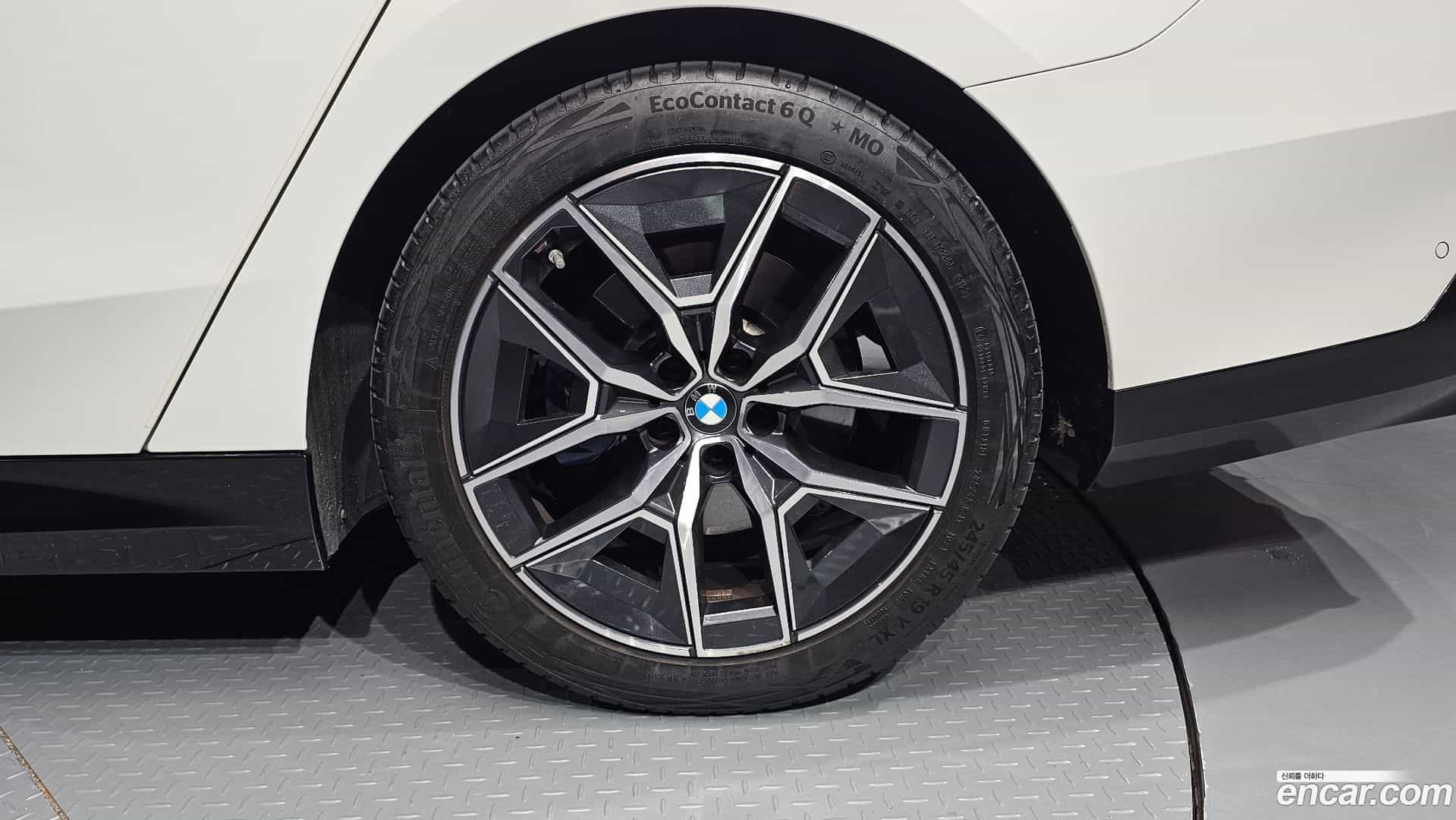 5-Series BMW 2024.1-OUTER-031
