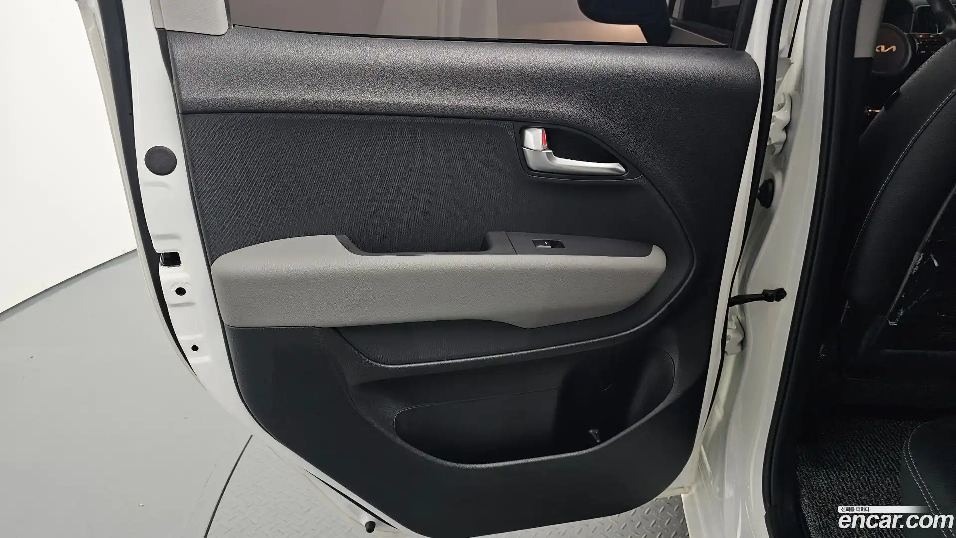 RAY Kia 2025.1-INNER-035