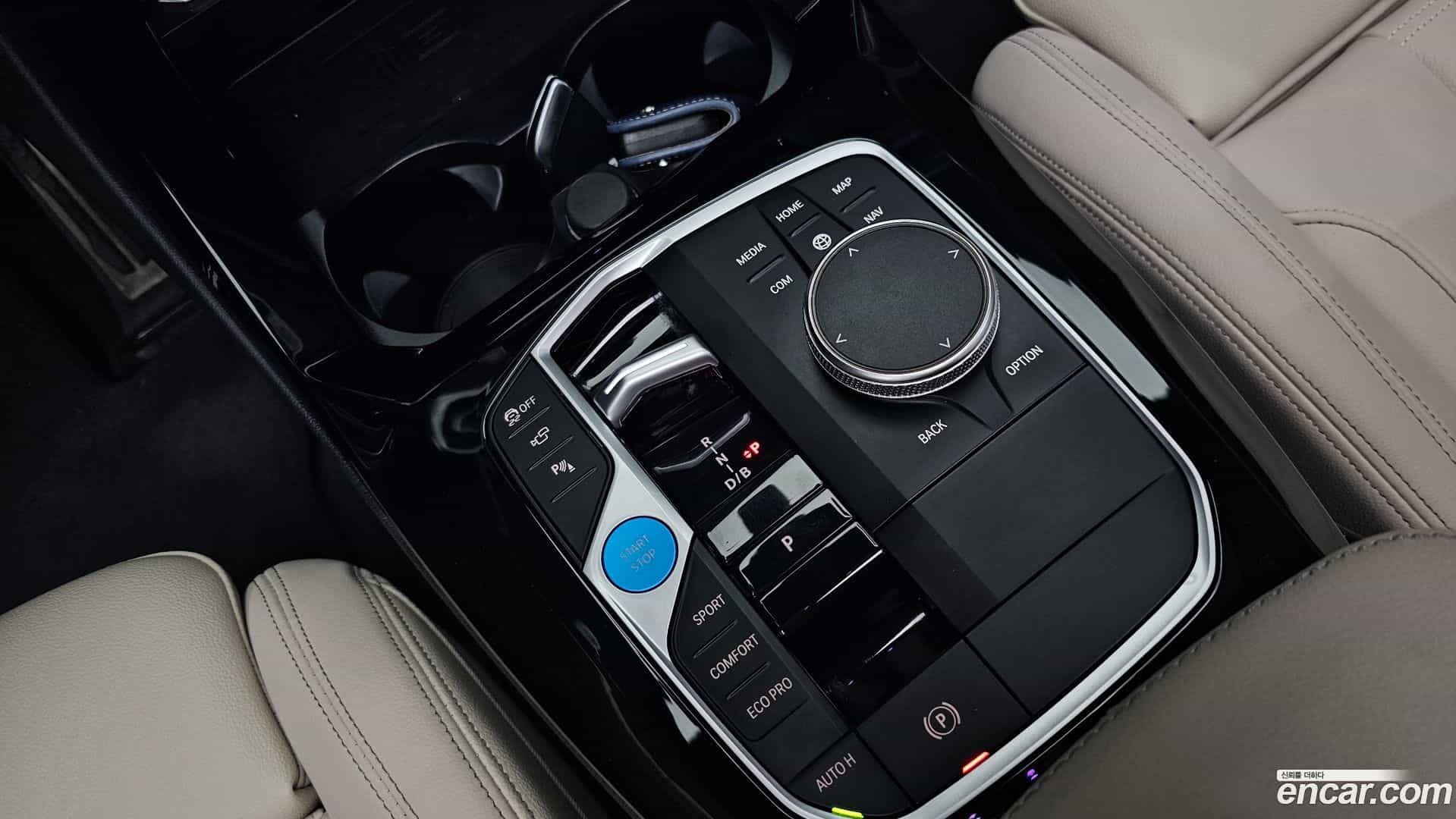 iX3 BMW 2023.10-INNER-009