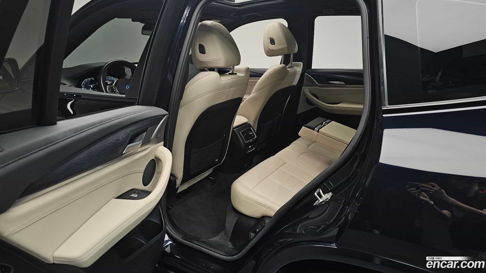 iX3 BMW 2023.10-INNER-036
