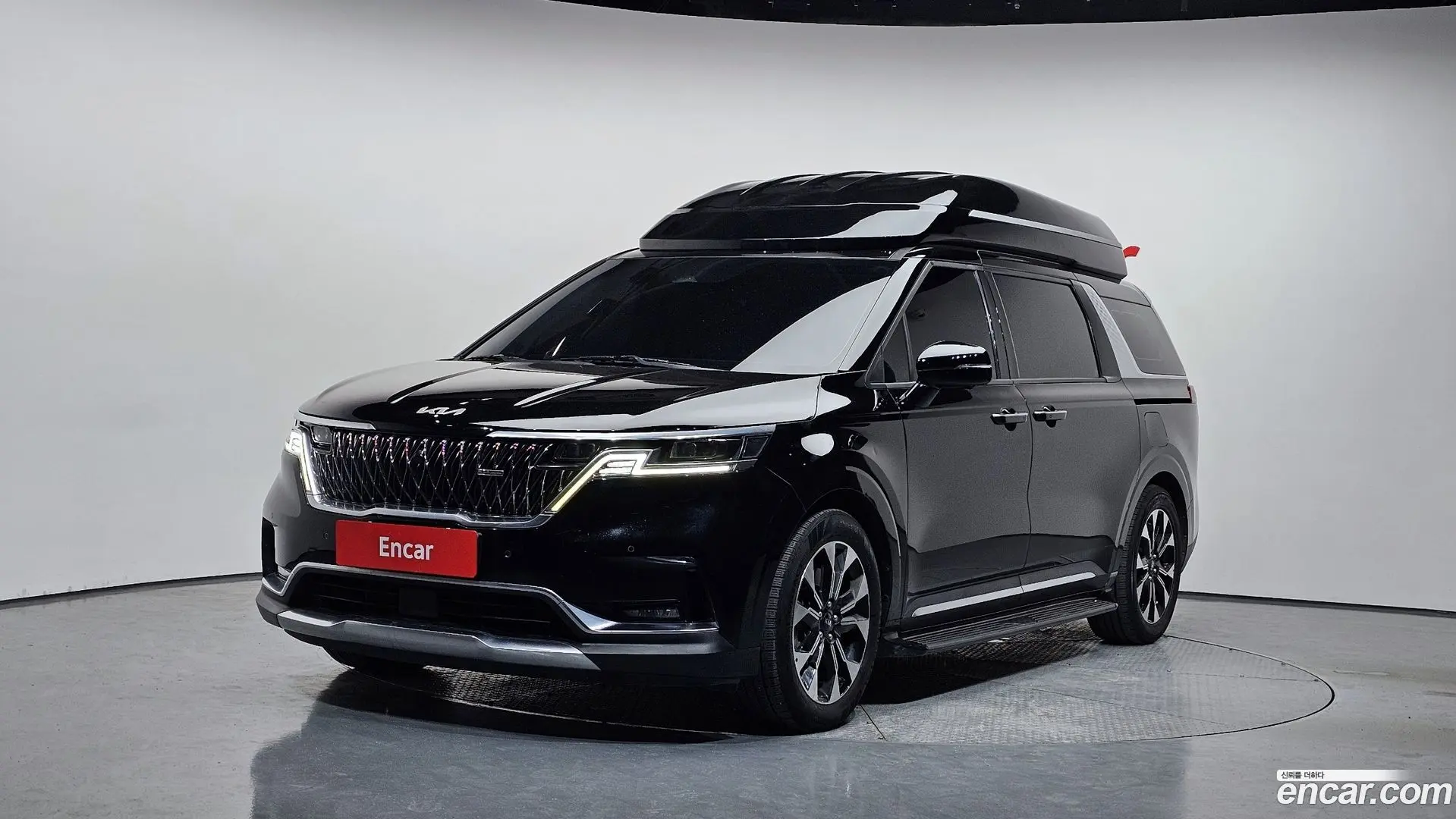 Main__Slider__Photo:Canival Kia 2021.10-0