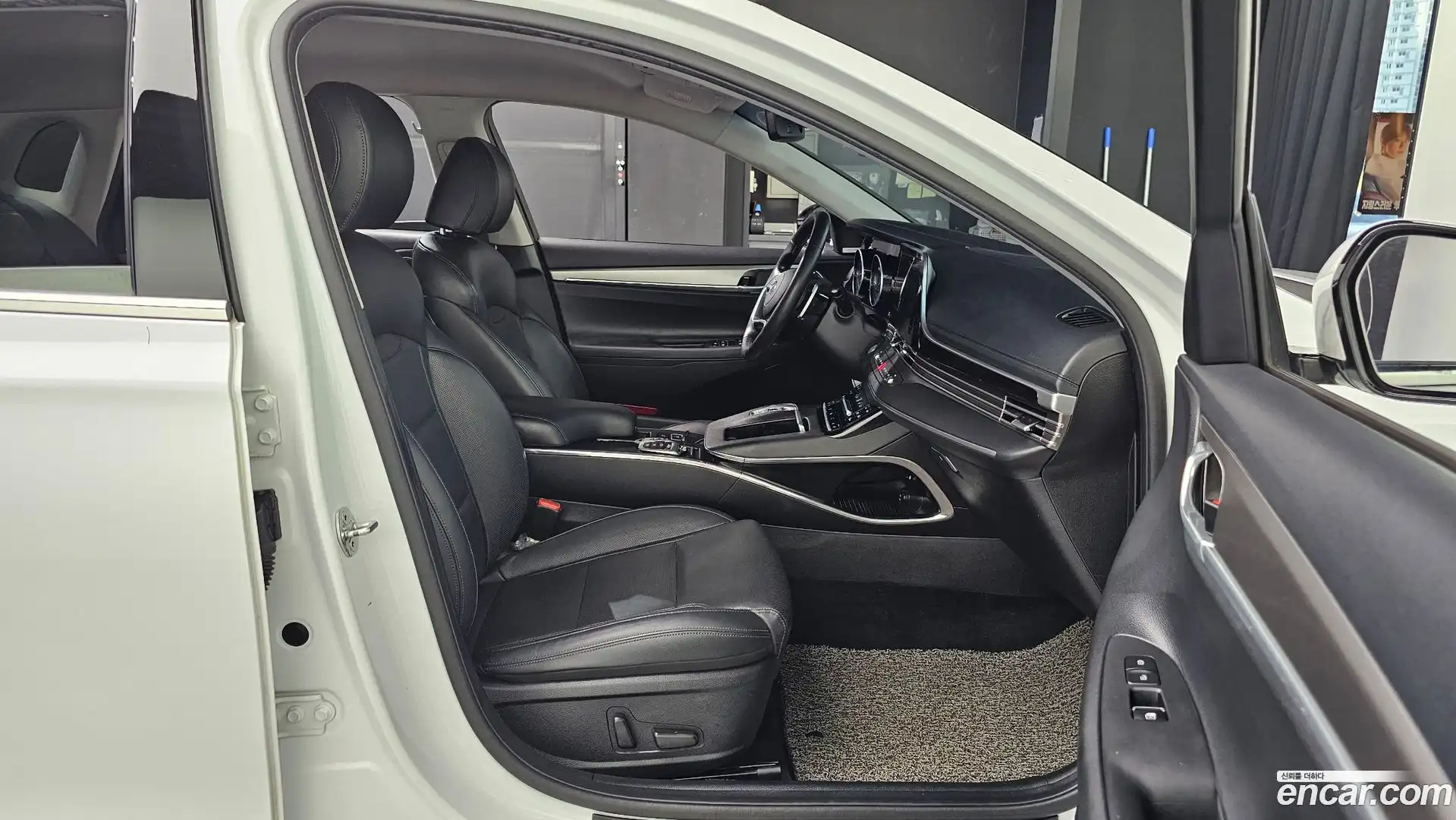 Grandeur Hyundai 2020.0-OPTION-016