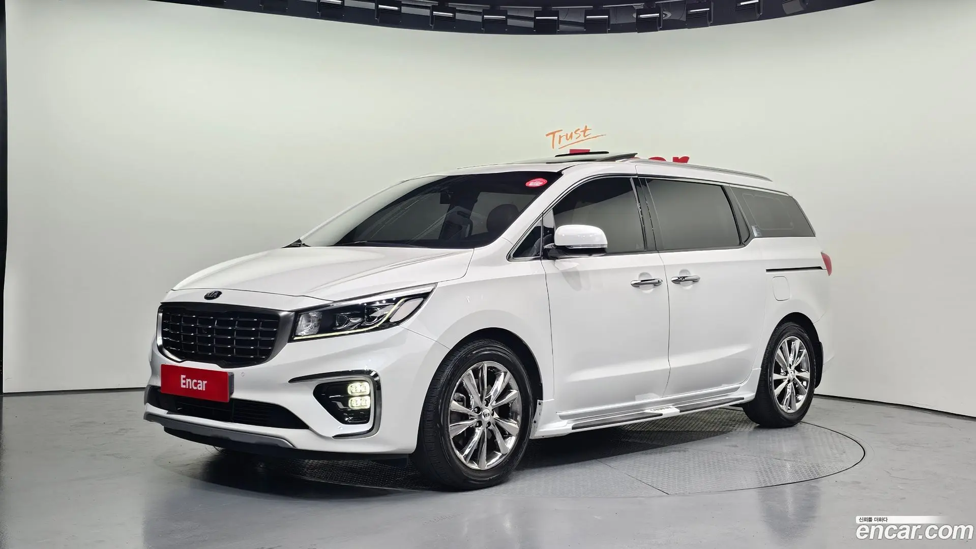Main__Slider__Photo:Canival Kia 2019.0-0