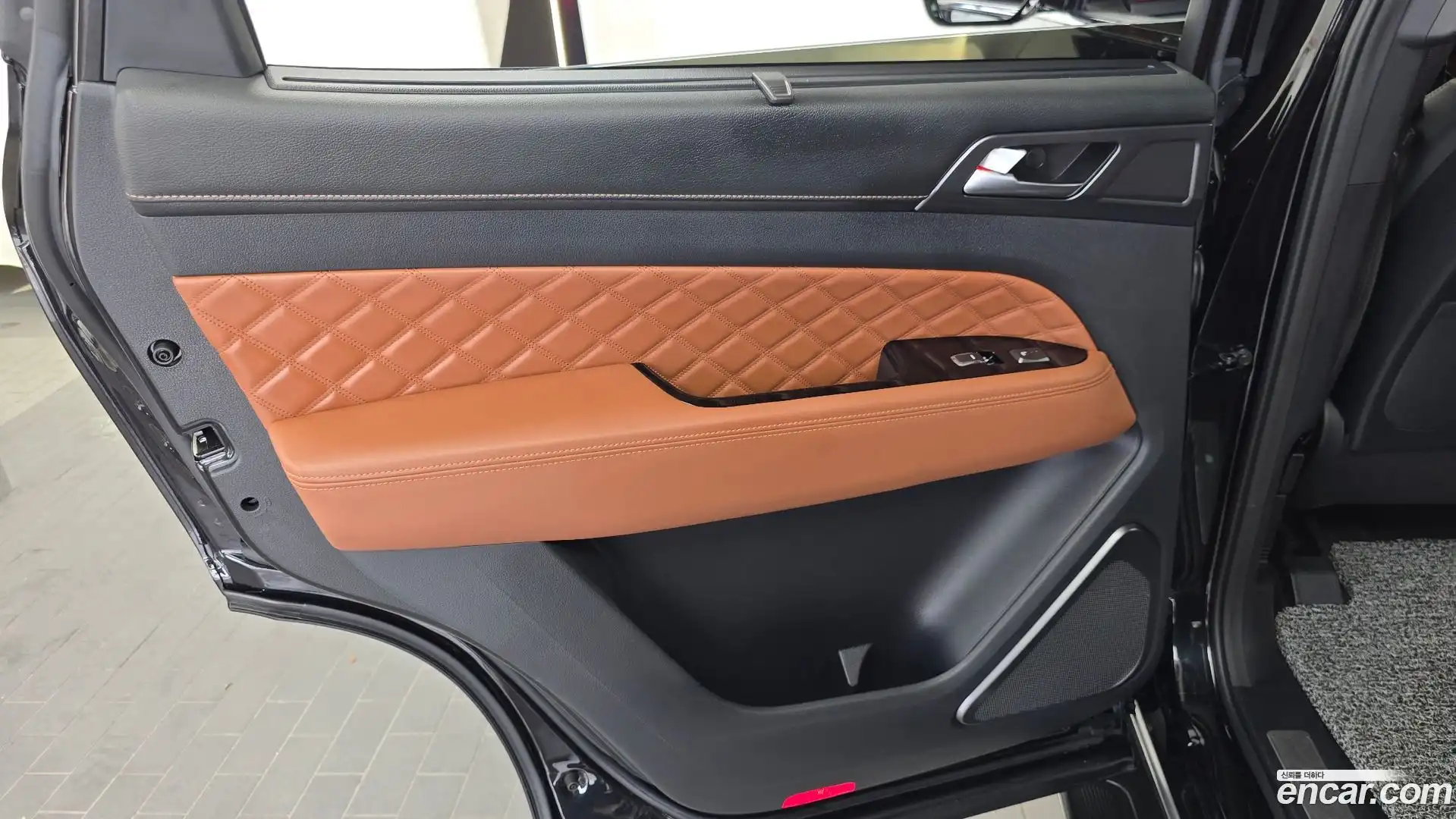 Rexton KG Mobility 2020.6-INNER-035