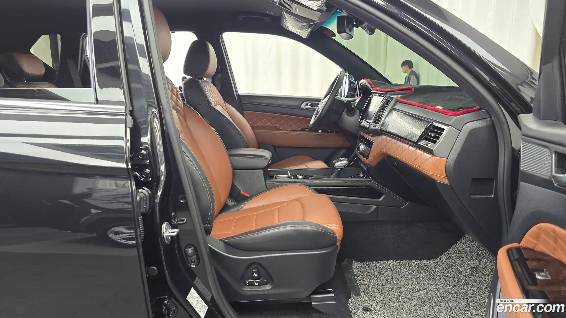 Rexton KG Mobility 2020.6-INNER-036