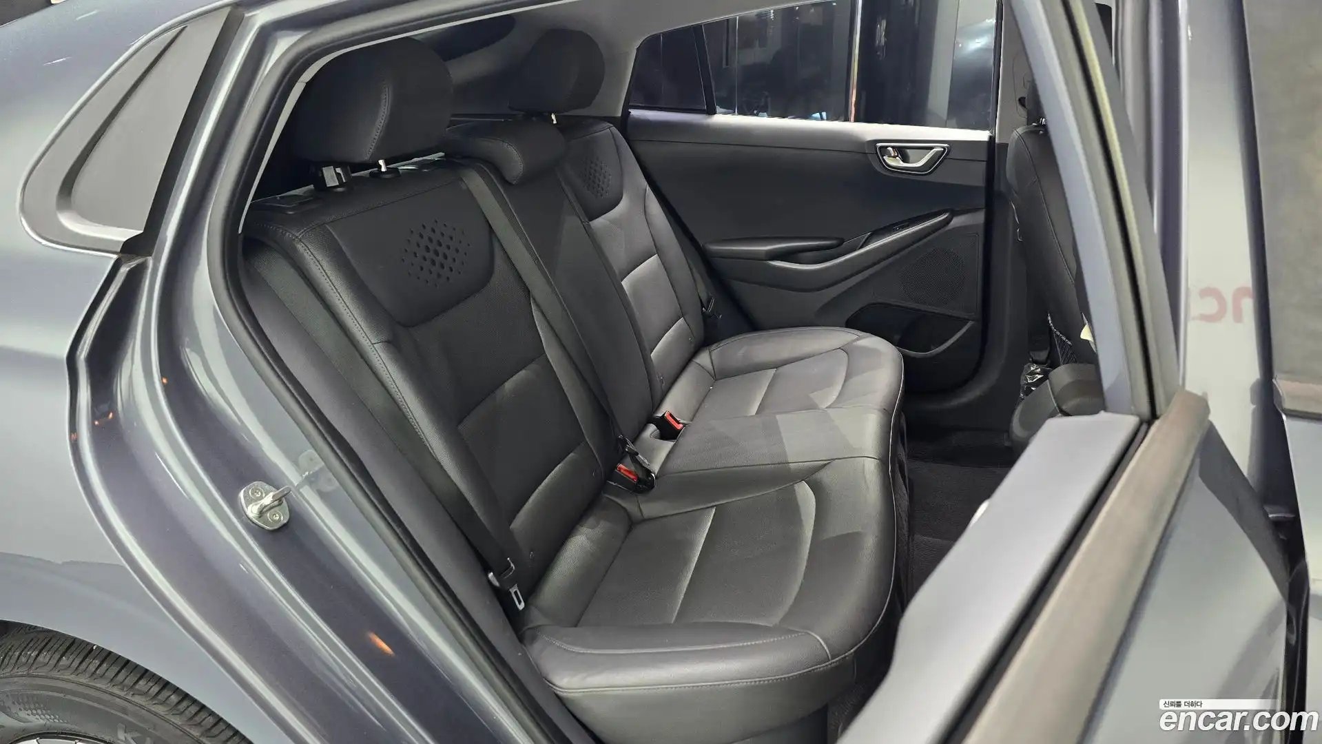 Ioniq Hyundai 2019.1-INNER-036