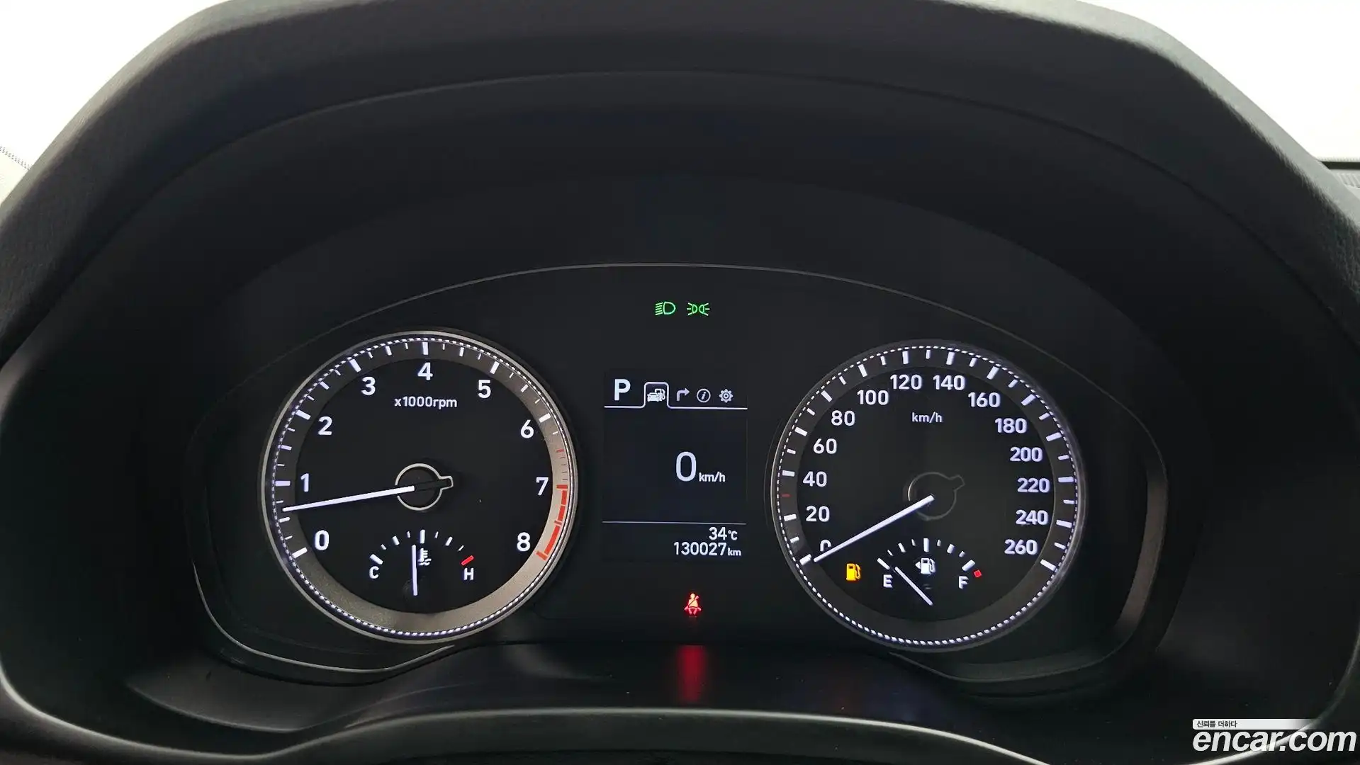 Grandeur Hyundai 2017.2-INNER-008