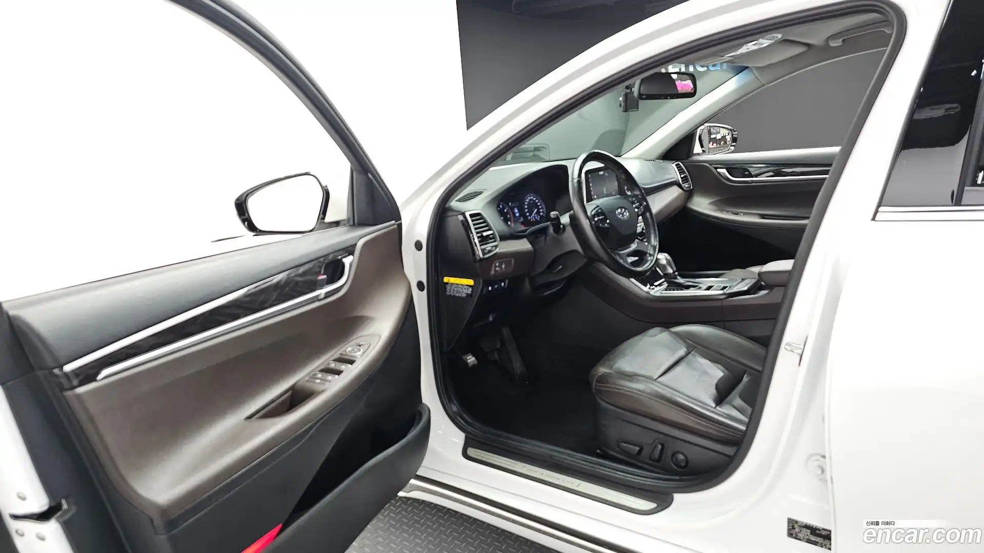 Grandeur Hyundai 2017.2-INNER-010