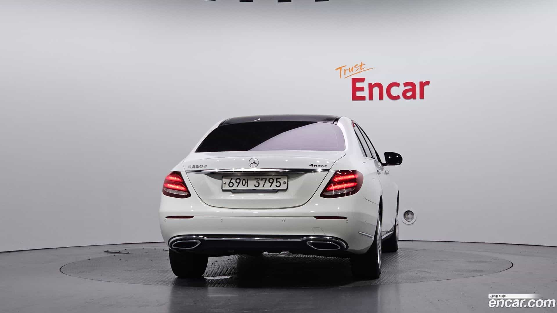E-Class Mercedes-Benz 2017.5-OUTER-004