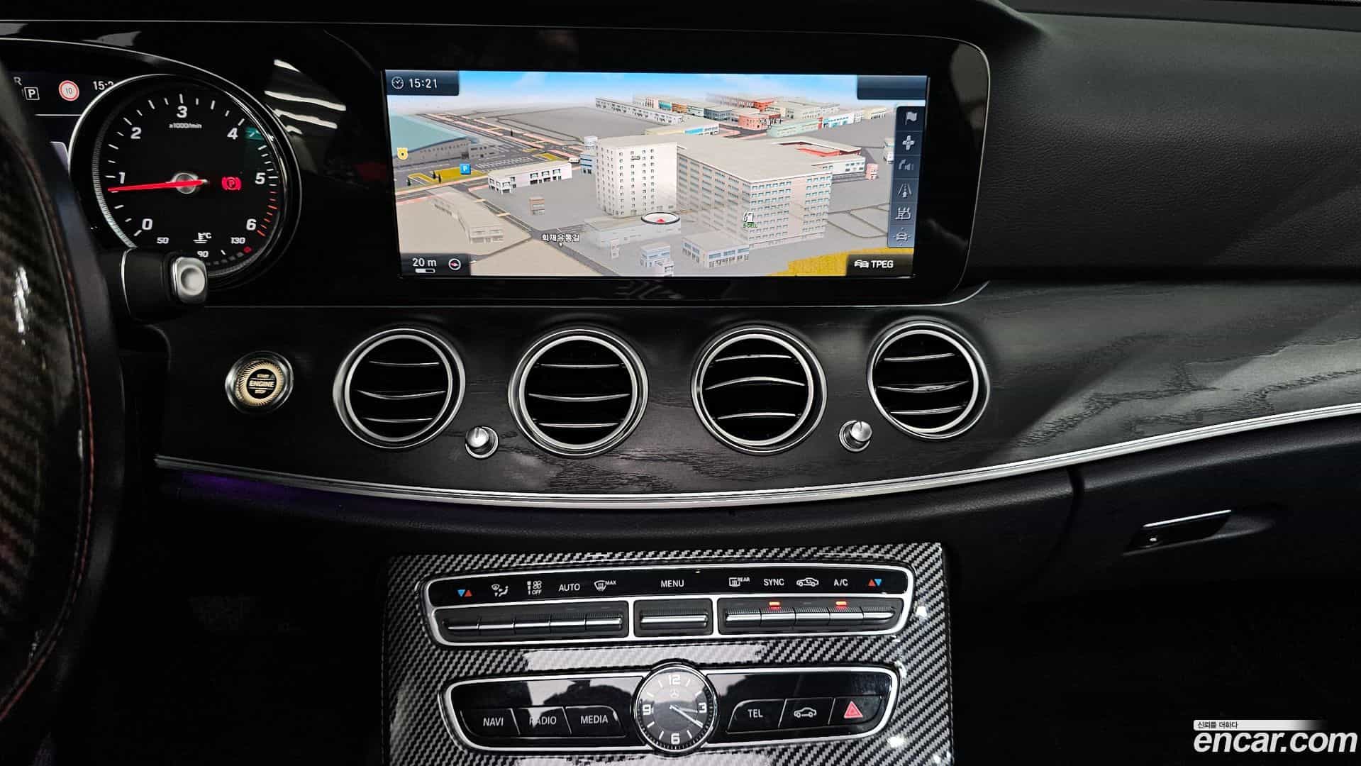 E-Class Mercedes-Benz 2017.5-OPTION-018