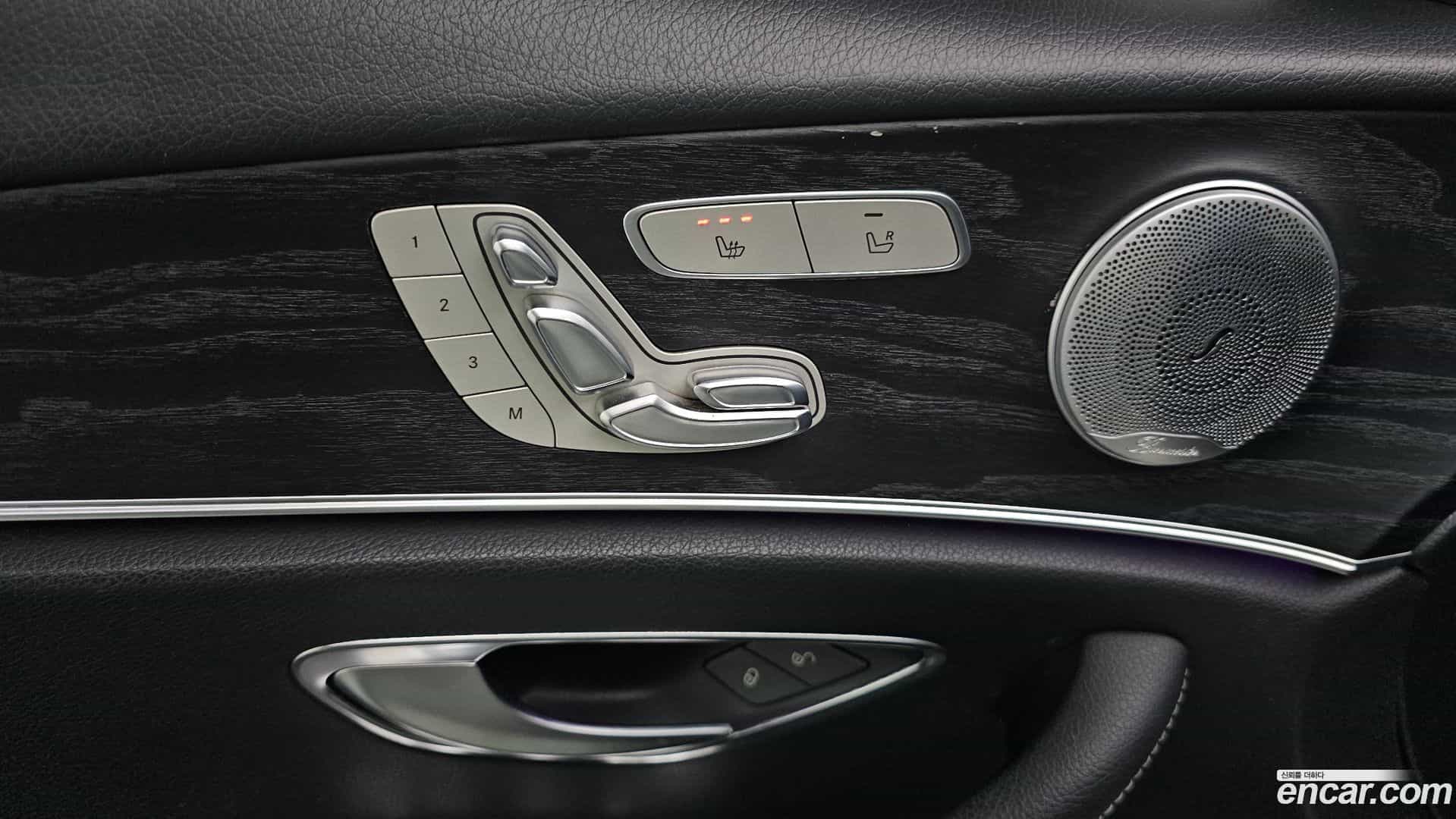 E-Class Mercedes-Benz 2017.5-OPTION-021