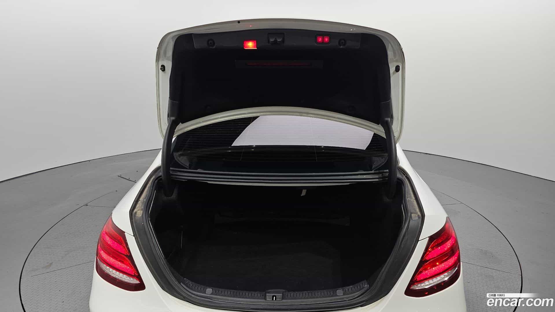E-Class Mercedes-Benz 2017.5-OPTION-024
