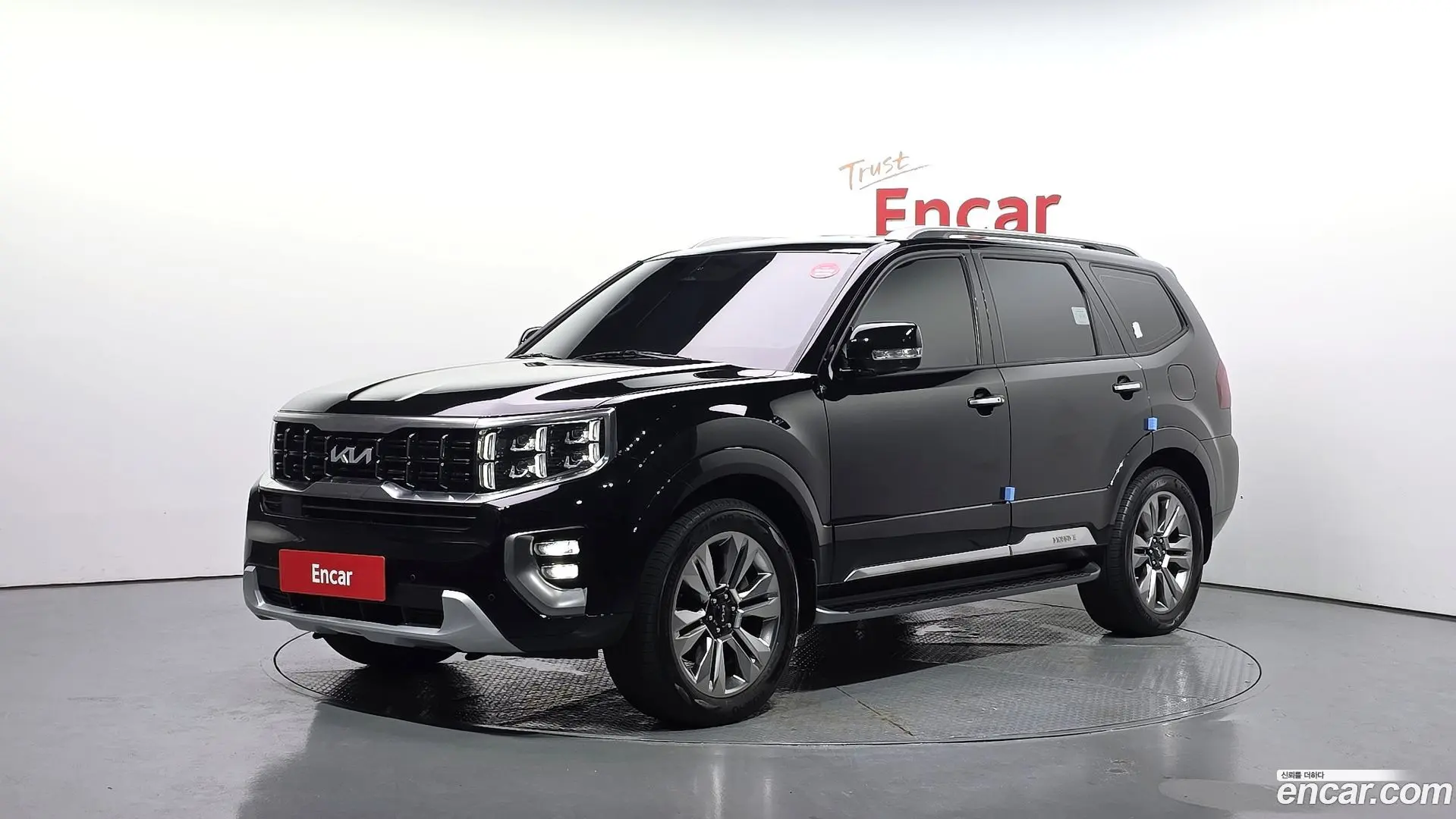 Main__Slider__Photo:Mohave Kia 2024.0-0
