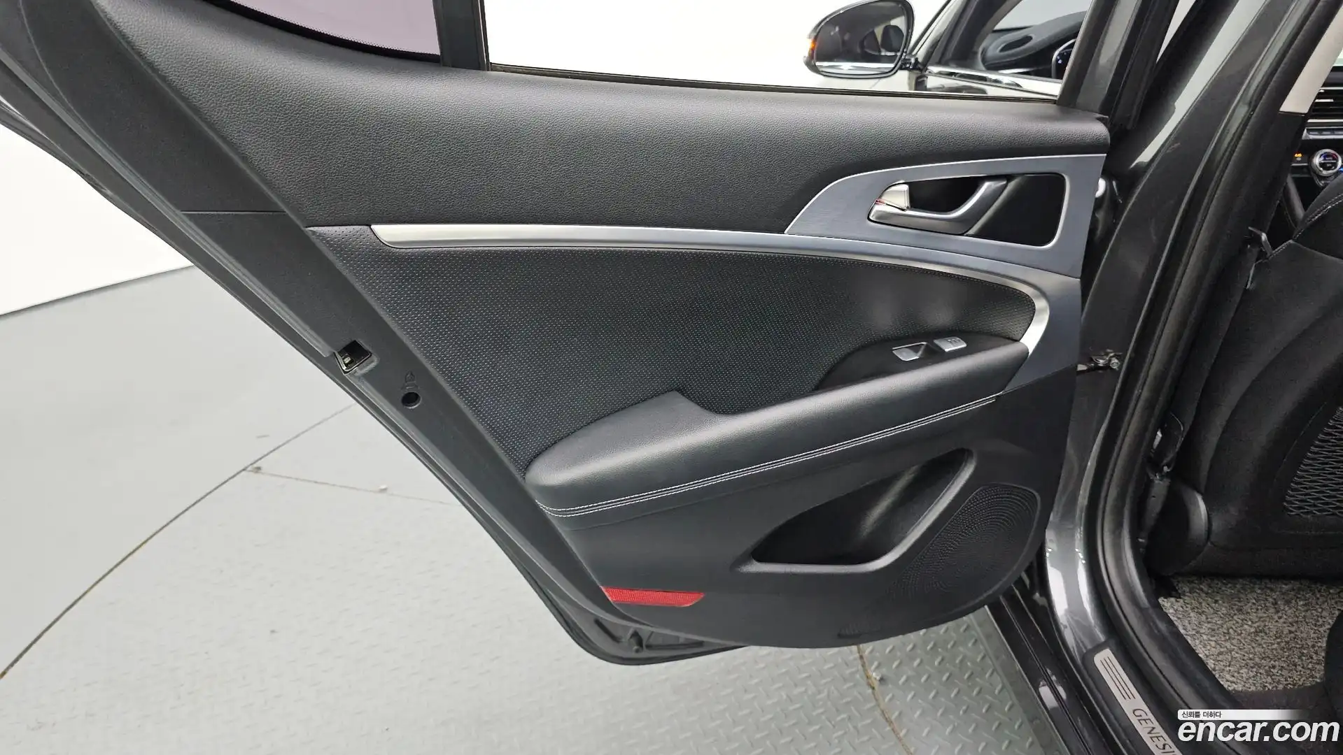 G70 Genesis 2018.7-INNER-035