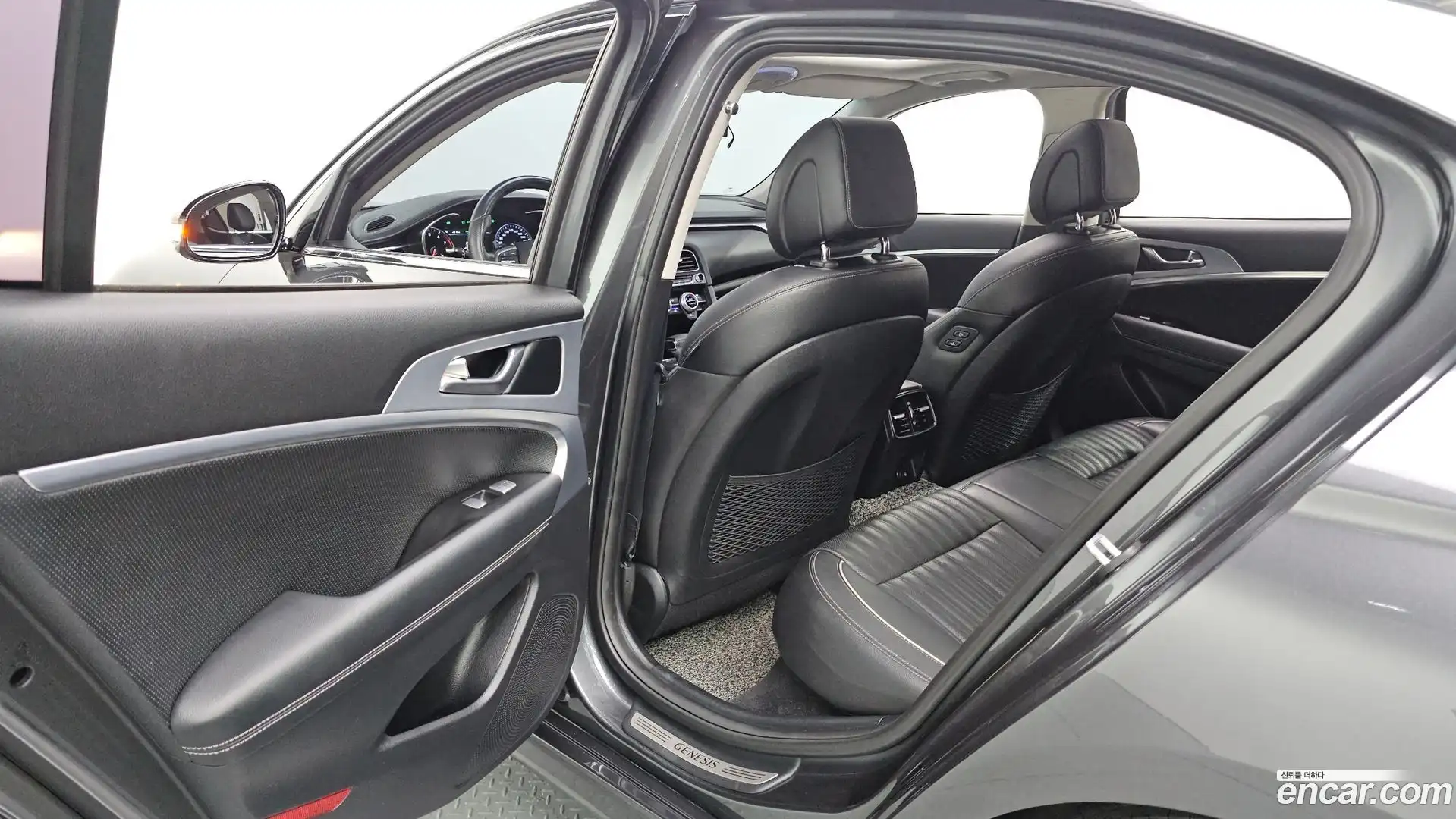 G70 Genesis 2018.7-INNER-036