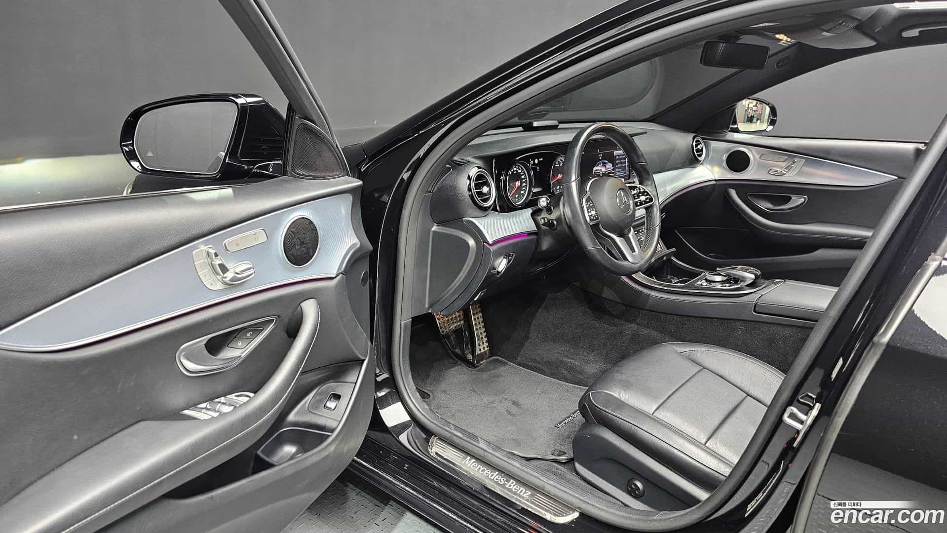 E-Class Mercedes-Benz 2020.4-INNER-010