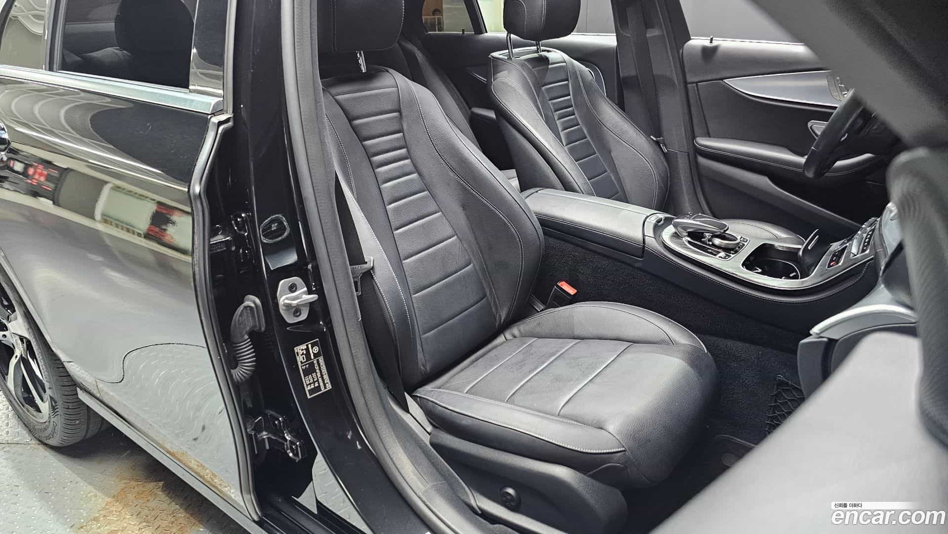 E-Class Mercedes-Benz 2020.4-OPTION-015