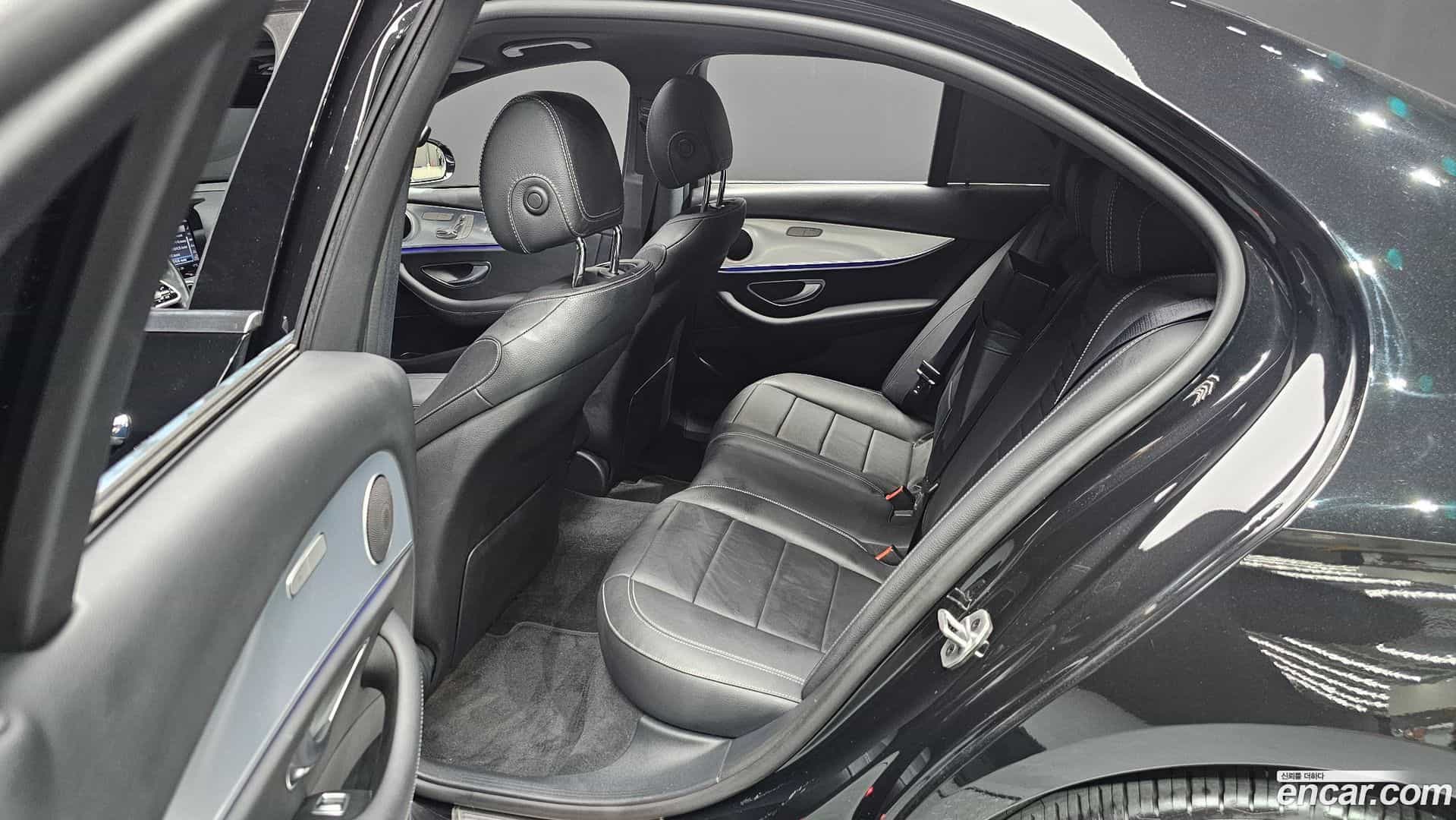E-Class Mercedes-Benz 2020.4-OPTION-016