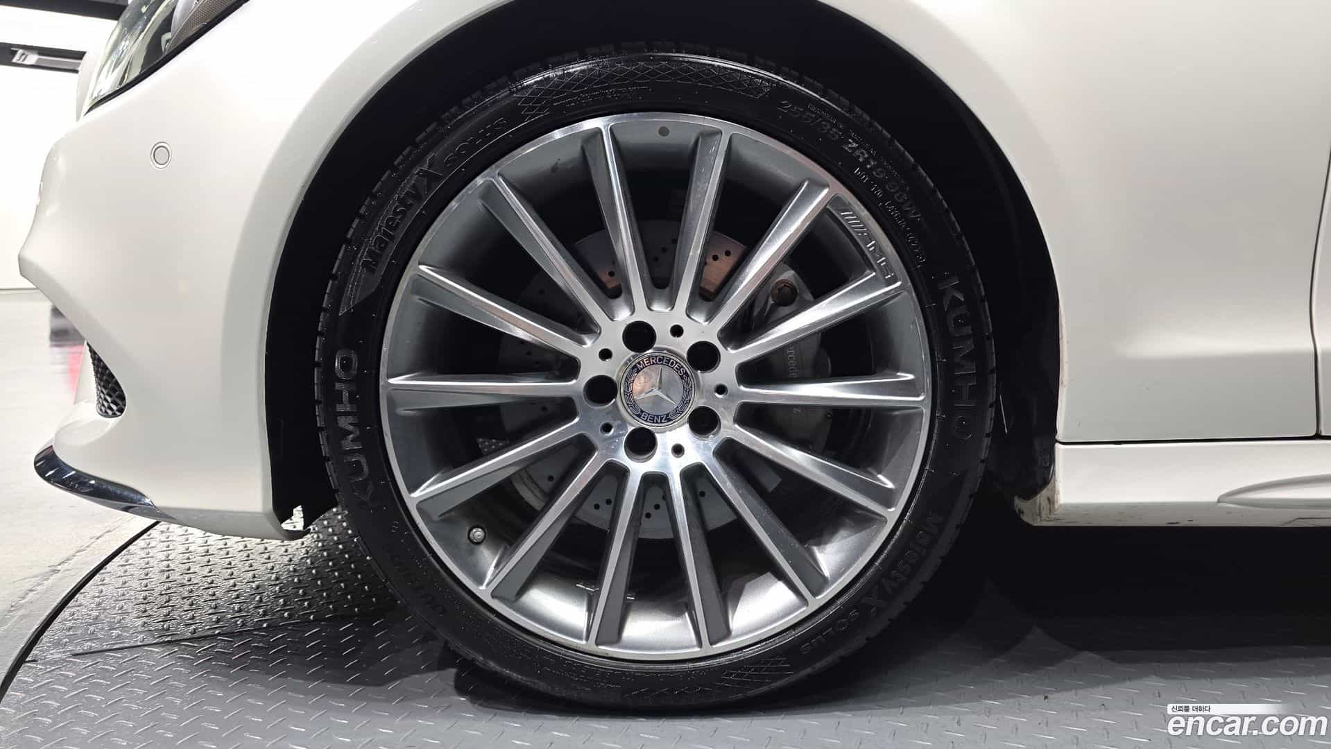 CLS-Class Mercedes-Benz 2015.4-OUTER-005