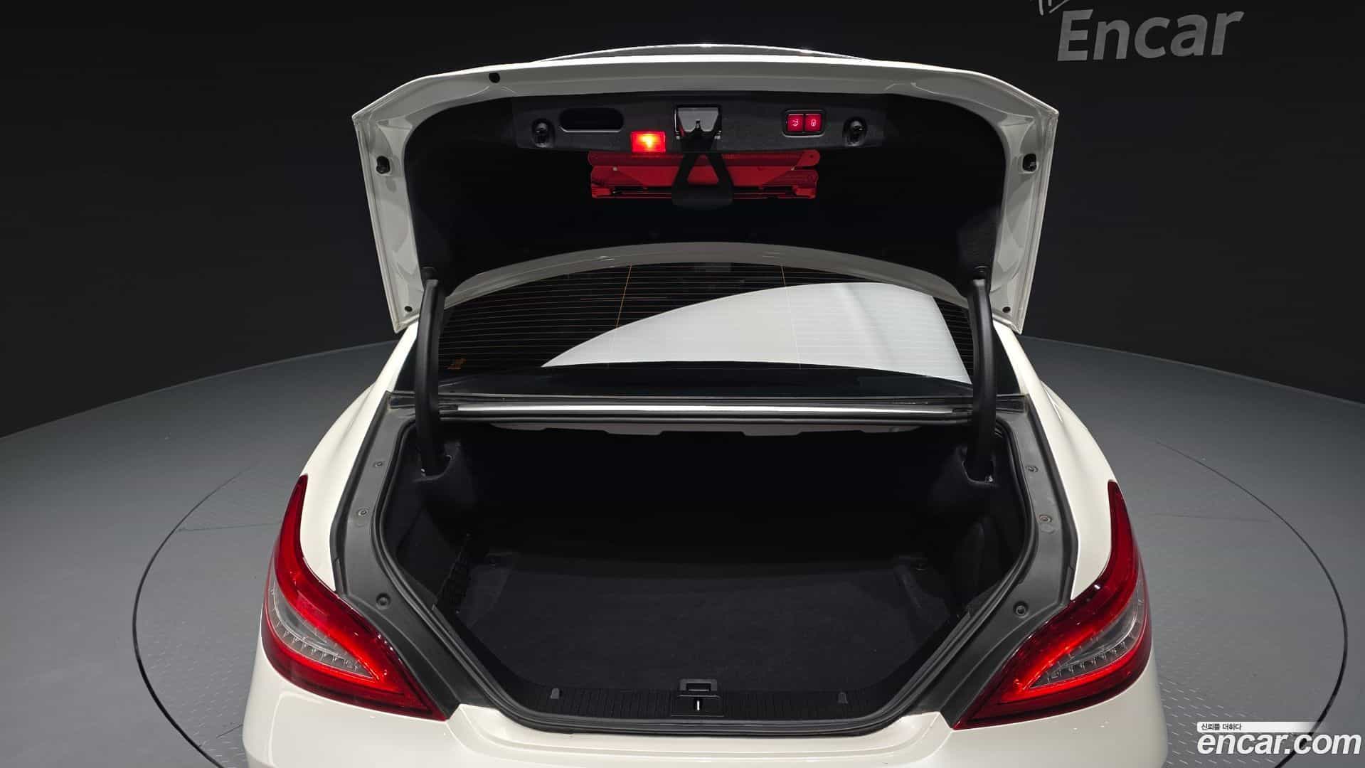 CLS-Class Mercedes-Benz 2015.4-OPTION-024