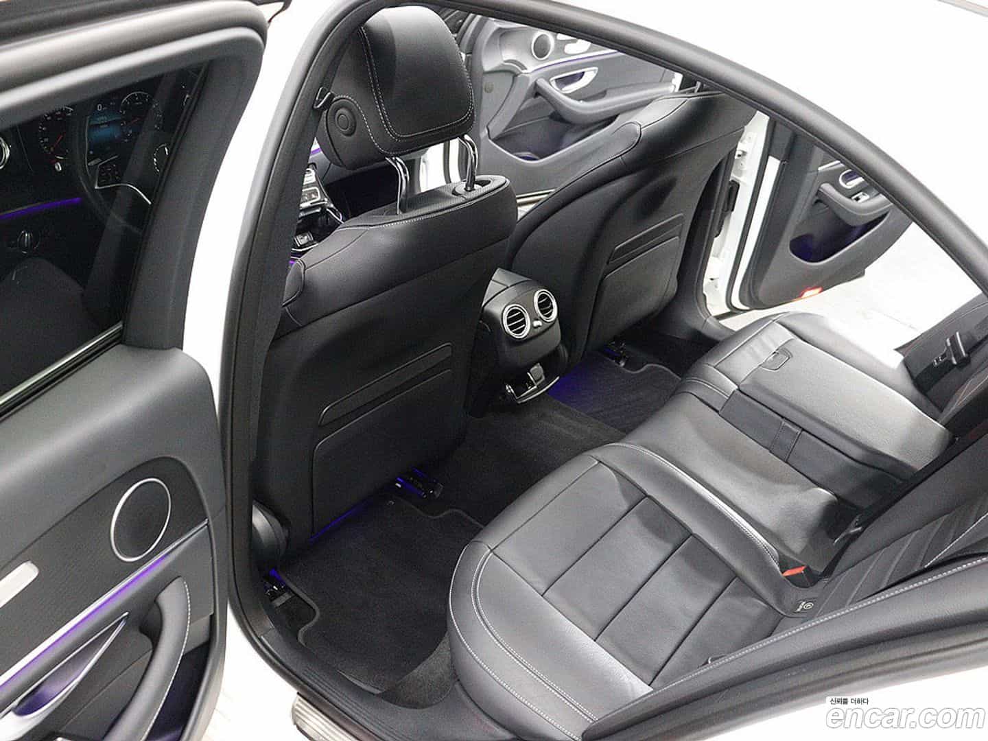 E-Class Mercedes-Benz 2023.5-INNER-010