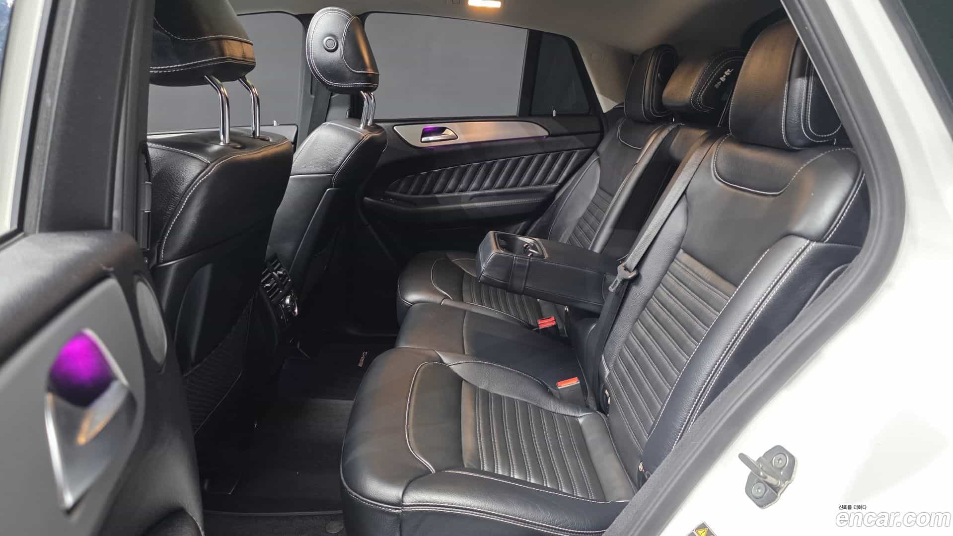 GLE-Class Mercedes-Benz 2018.8-OPTION-016
